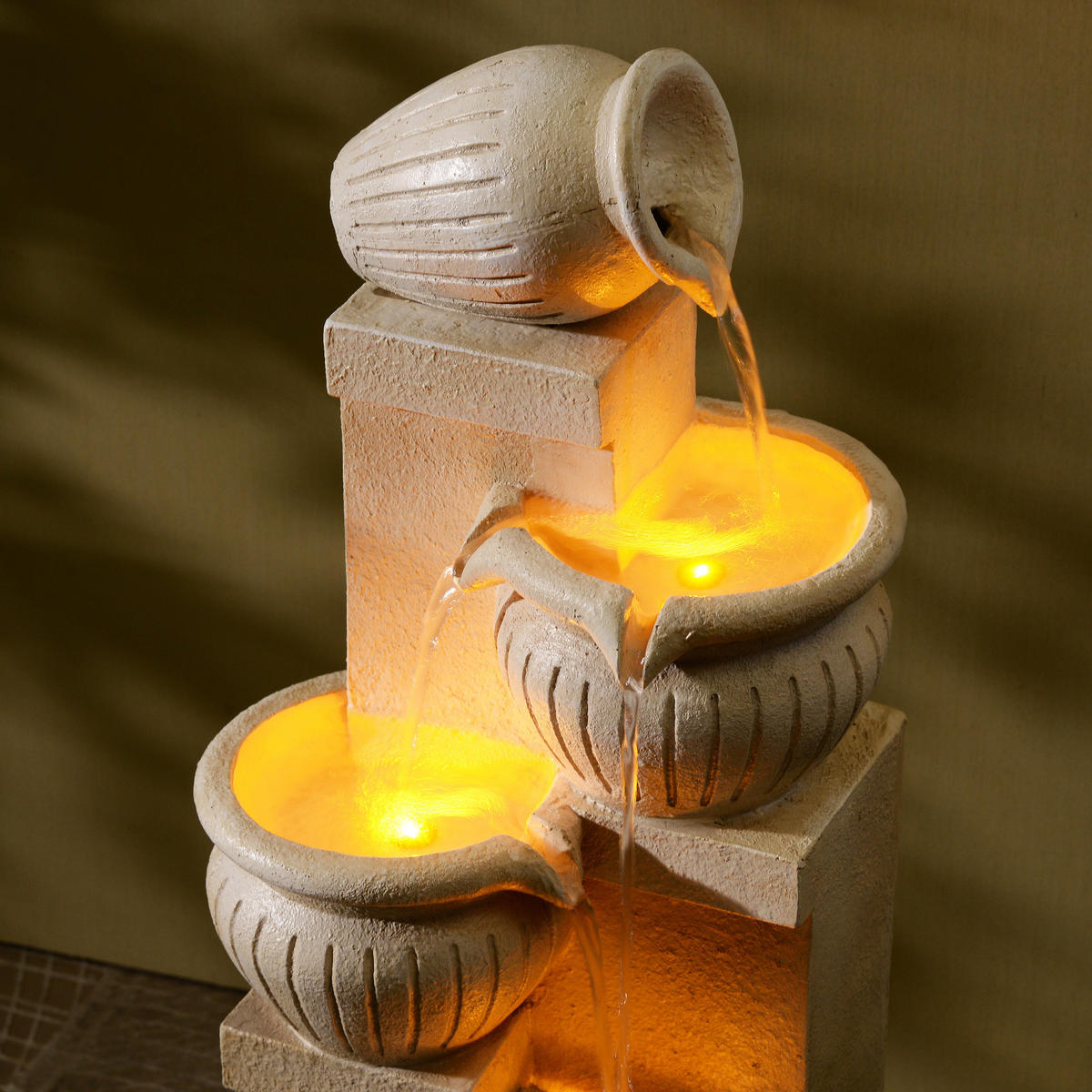 SOLAR-GARTENBRUNNEN 4-stufig natur - Beige, Kunststoff (29/24/72cm) - Teamson Home