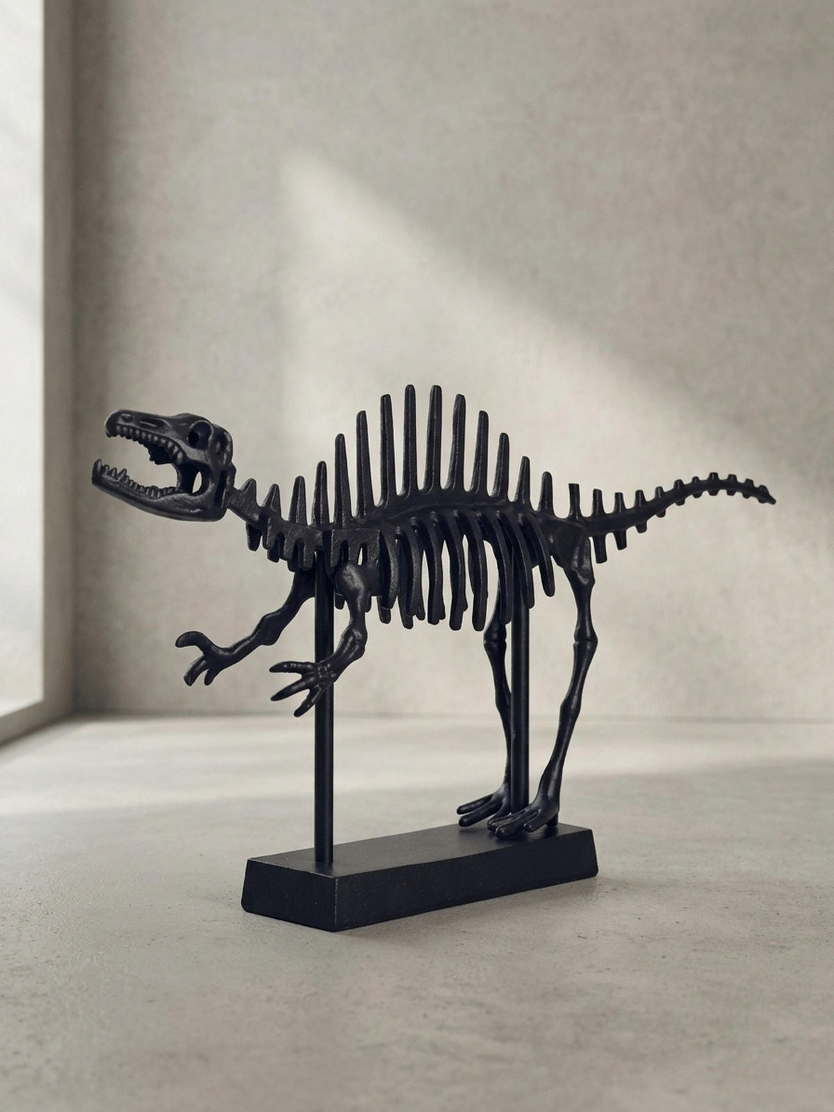 DEKOFIGUR T-Rex Aluminium Schwarz 62 cm mit Sockel - Schwarz, Metall (62/33/12cm) - KADIMA DESIGN