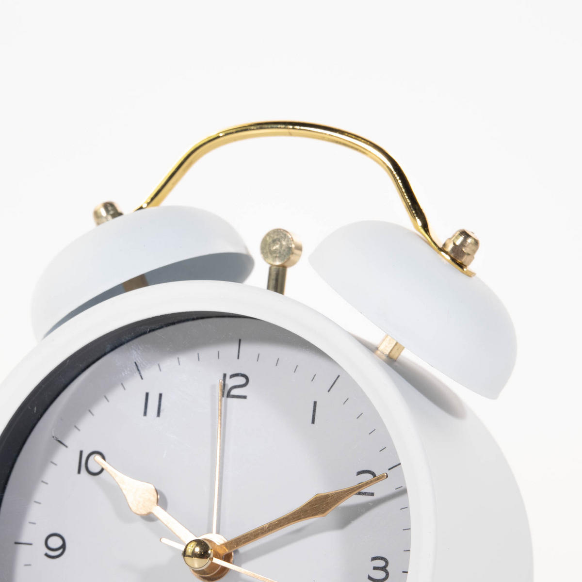 WECKER mit goldenen Uhrzeigern 10/5,5/13,5 cm - Weiß, Metall (5.5/13.5/10cm) - Atmosphera Createur d´interieur