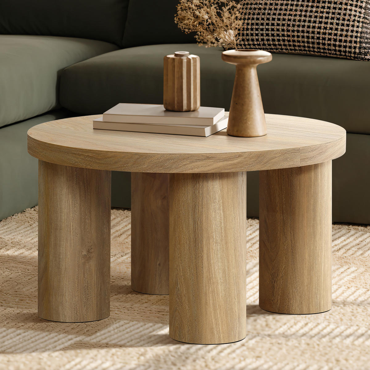 RUNDER Couchtisch aus Holz in Eichenoptik mit 4 Säulenbeinen | Ø70 x H40 cm - Braun, Holzwerkstoff (70/70/40cm) - Hometopia