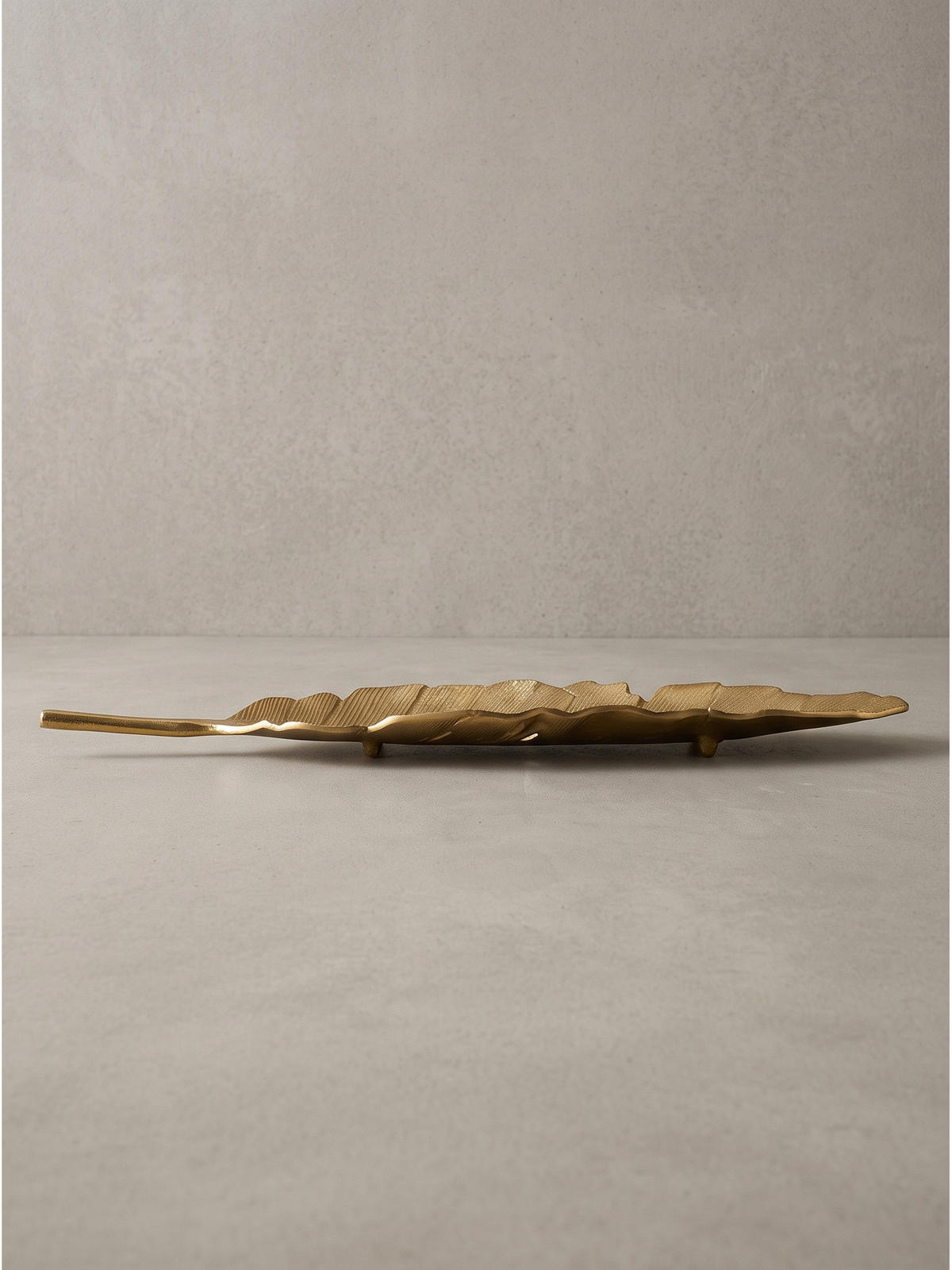 DEKOSCHALE SUBIACO, Aluminium, handgefertigt, Gold, 80 x 26 x 5 cm - Goldfarben, Metall (5cm) - KADIMA DESIGN