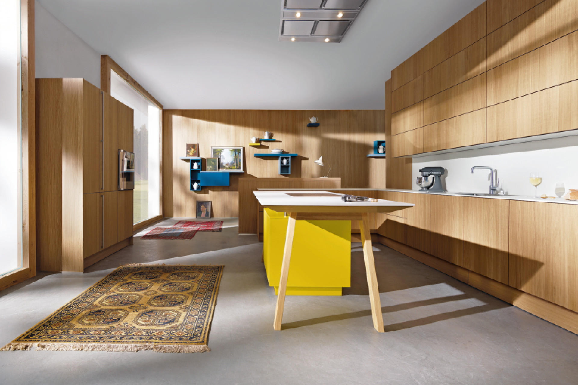 Designer-Küche aus furniertem Echtholz mit Kochinsel