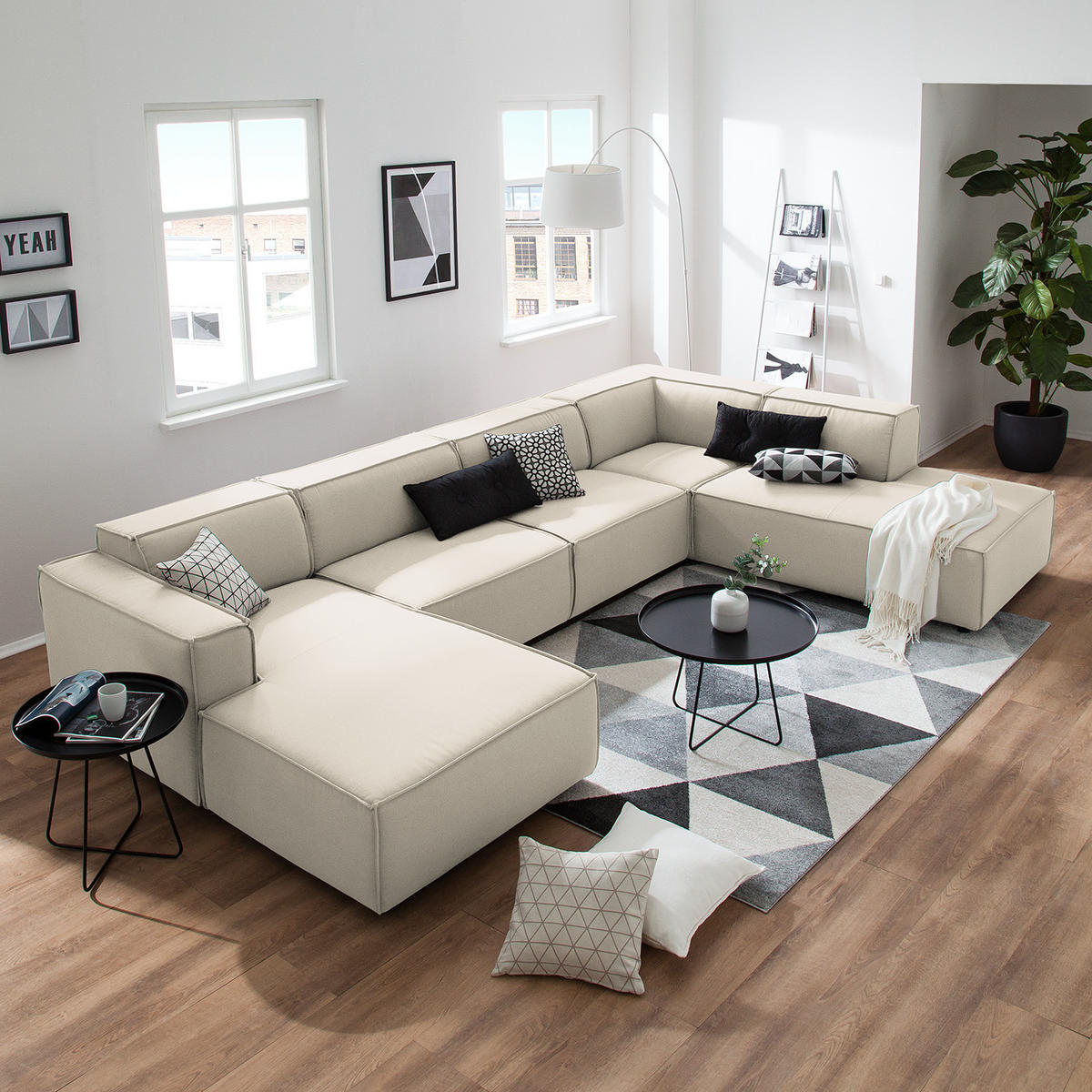 WOHNLANDSCHAFT mit Longchair & Ottomane - Schwarz/Weiß, Kunststoff/Textil (369/70/234cm) - home24