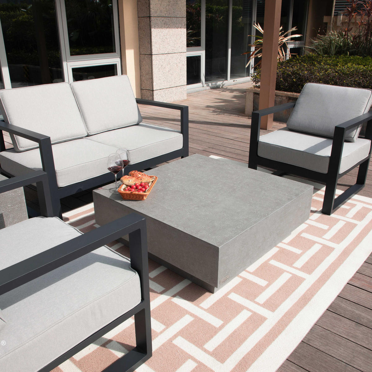 COUCHTISCH TEVERE aus GF-Beton Quadratisch, Wetterbeständig, 102x102x36 cm - Grau, Naturmaterialien (102/102/36cm) - Elementi