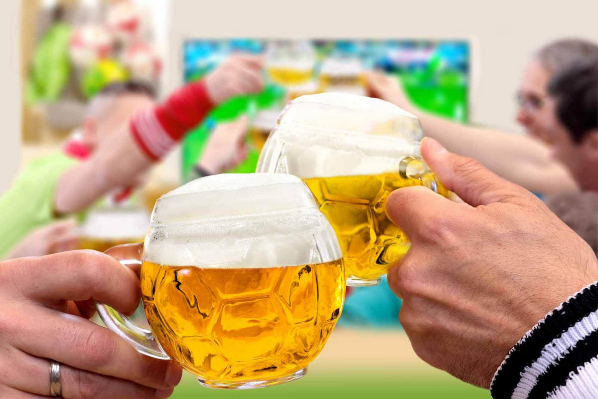 BIERKRÜGE Fußball transparent 400 ml 6er Set - Transparent, Glas (0.4L) - Stölzle Lausitz