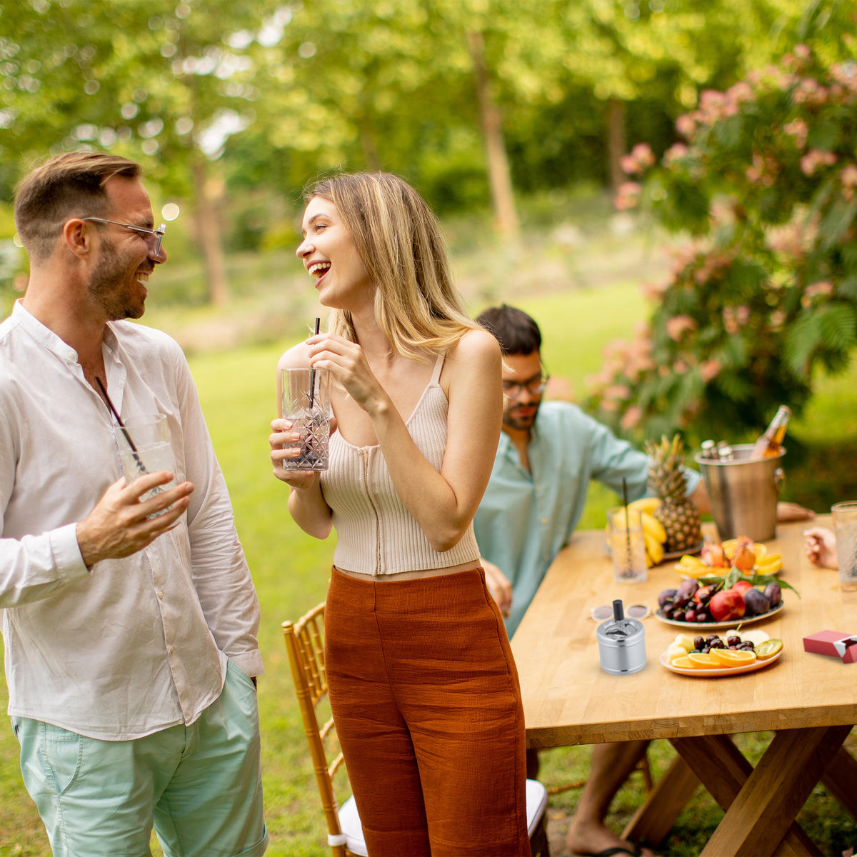 ASCHENBECHER - Silberfarben, Kunststoff/Metall (7.5cm) - Relaxdays