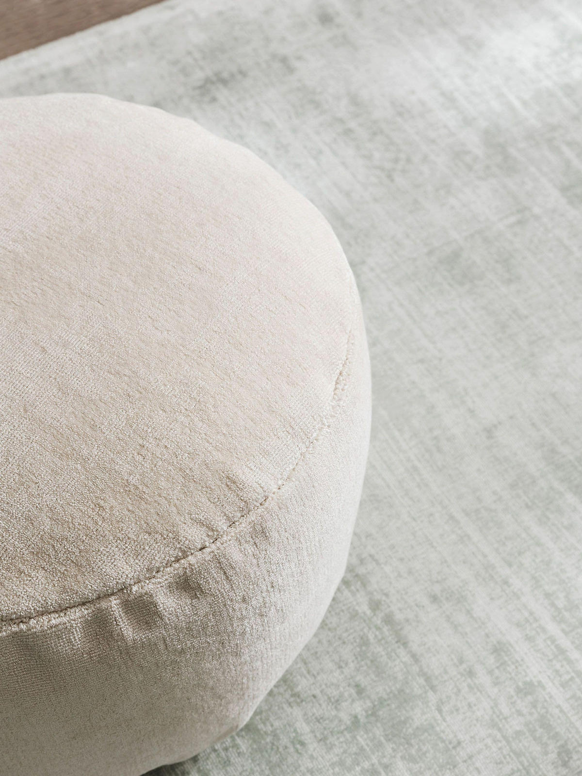 POUF Nova Cream 55x55x30 cm - Creme, Textil (55/30/55cm) - benuta Pure