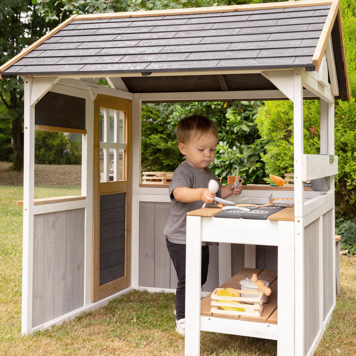 SPIELHAUS mit Tischset und BBQ Küche - Multicolor, Holz (146/133.5/105.5cm) - Roba