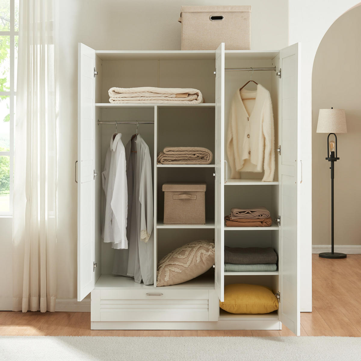 KLEIDERSCHRANK Finning - Weiß, Holzwerkstoff (120/176/52cm) - [en.casa]