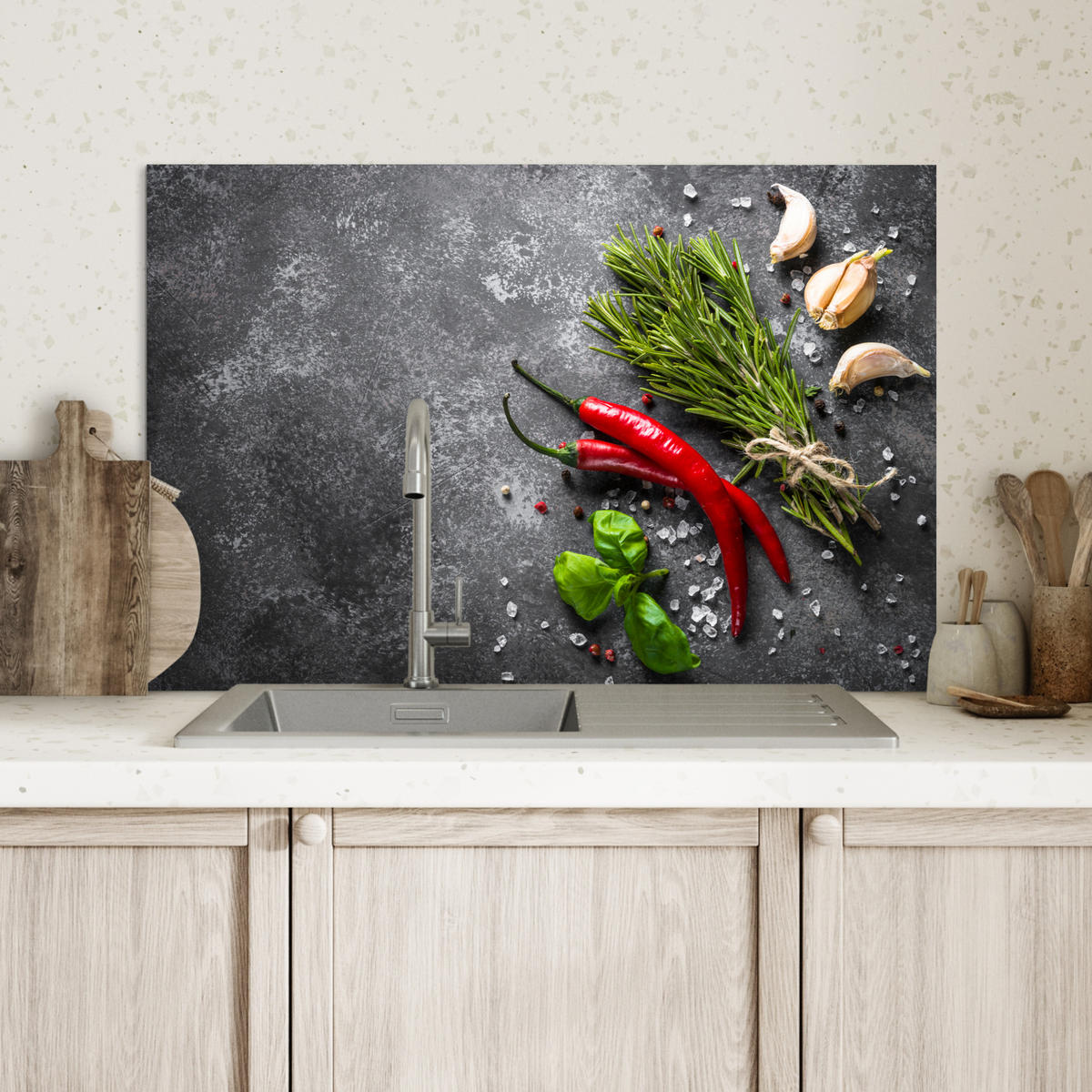 SPRITZSCHUTZ KÜCHE Pfeffer - Kräuter - Gewürze - Beton 60x40 cm - Rot, Metall (60/0.3/40cm) - MuchoWow