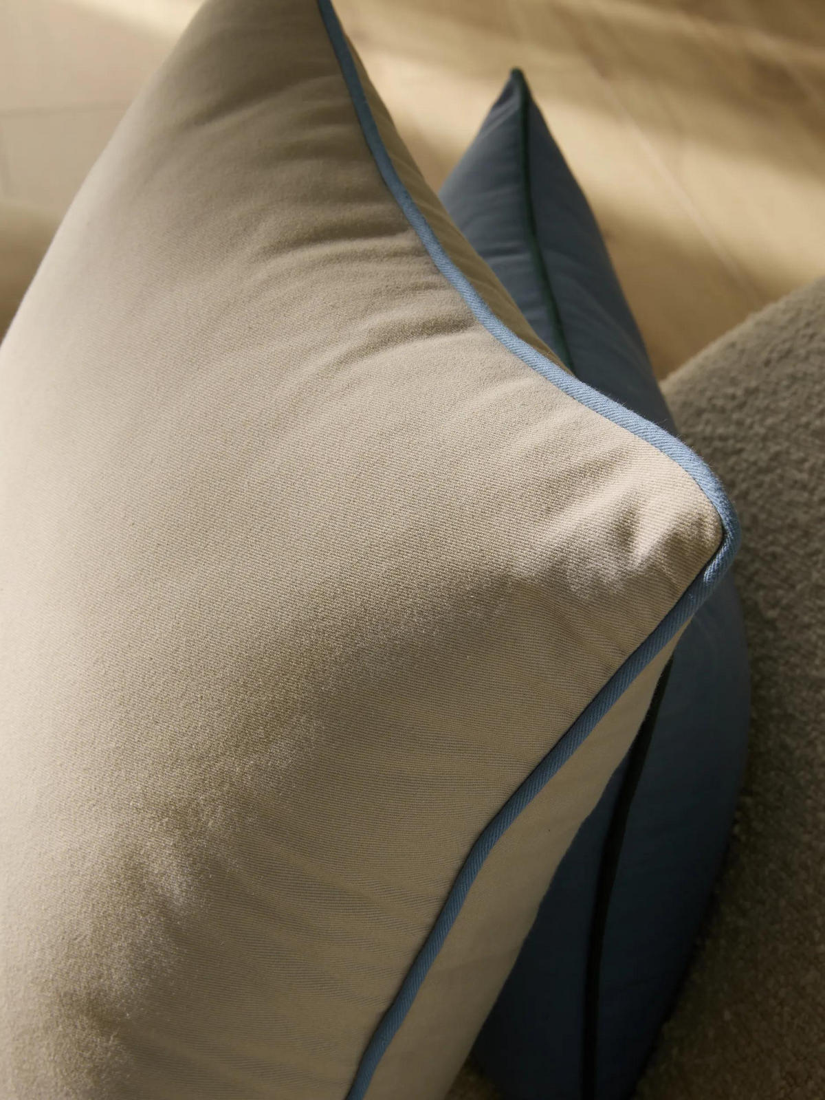 KISSEN Ines Hellgrau/Blau 45/45 cm - Blau/Hellgrau, Textil (45/45/15cm) - benuta