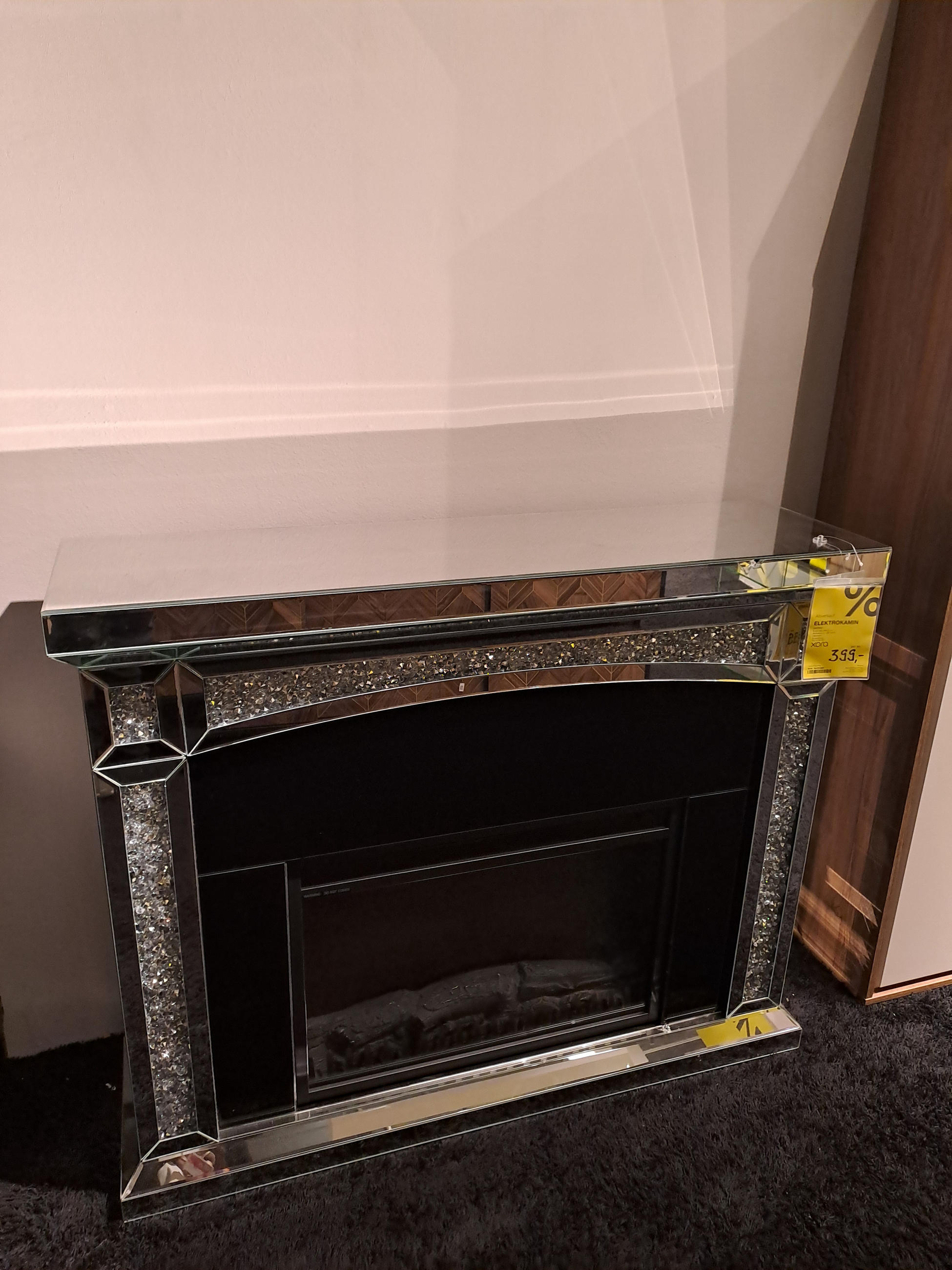 ELEKTROKAMIN HASTINGS - Xora