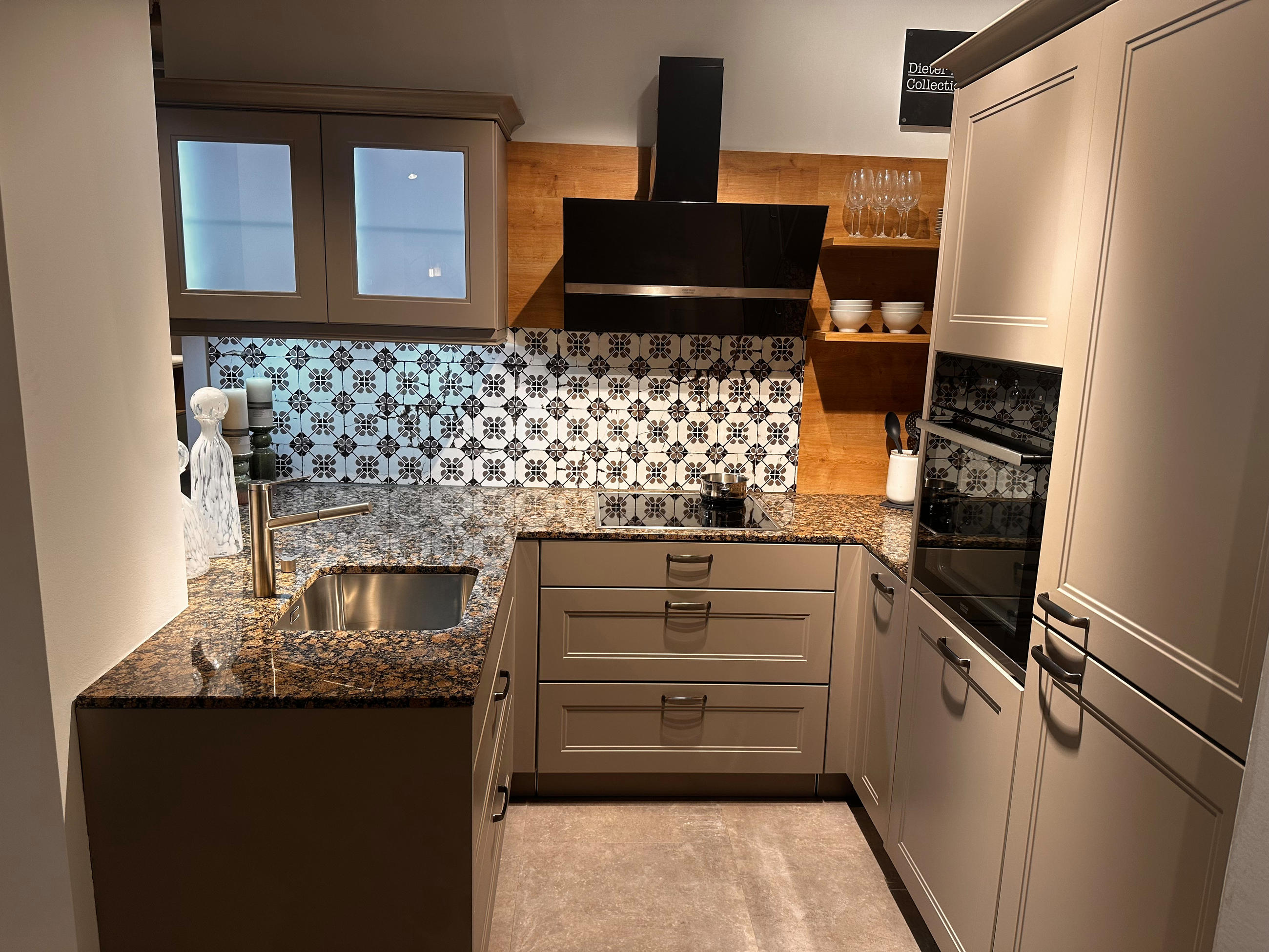 DIETER KNOLL EINBAUKÜCHE - Dieter Knoll