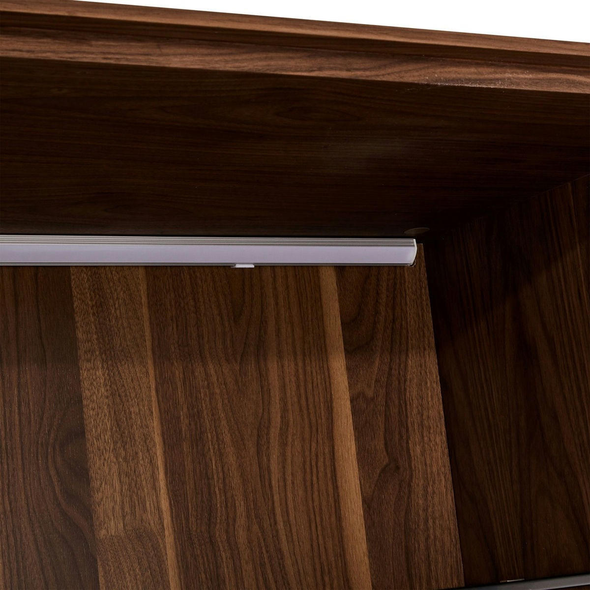 VITRINE Amerikanisches Walnussfurnier - Schwarz/Braun, Holz/Metall (110/190/45cm) - Furnhouse