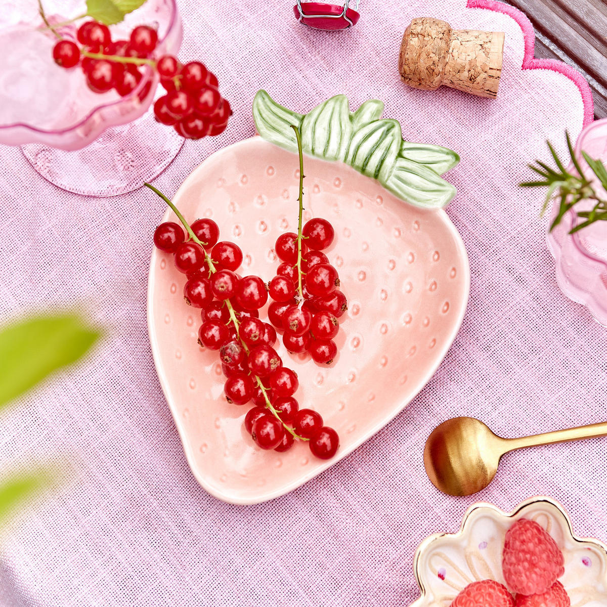 DEKOSCHALE (4er Set) Strawberry - Pink, Keramik (2cm) - Butlers