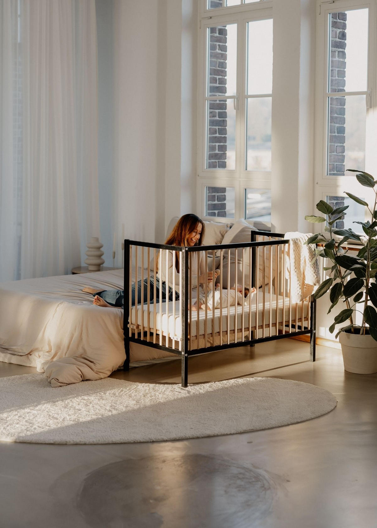 BEISTELLBETT Matratze Cloud Air Rollen & Umbauseite schwarz/natur Dreamy 4in1 - Schwarz/Naturfarben, Holz (120/90/60cm) - Sämann – make a difference.