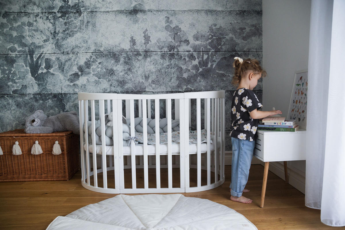 BABYBETT WHITE OVAL 7in1 mit Matratze - Weiß, Holz/Textil