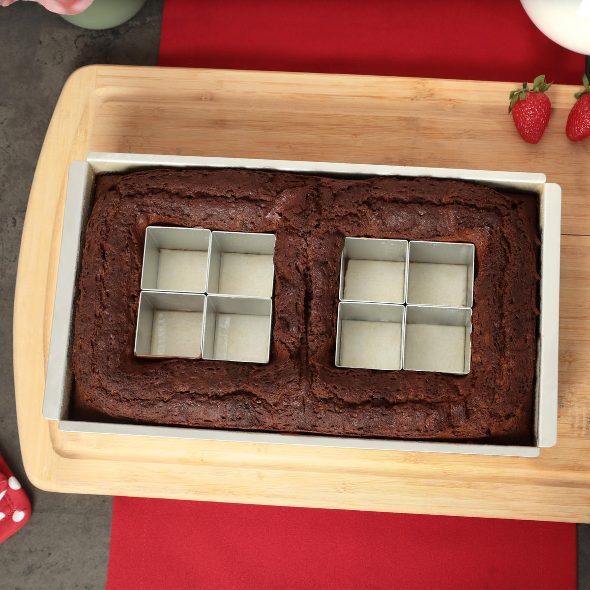 FORMA na koláč - strieborná, kov (31.5/5.5/18cm) - Relaxdays