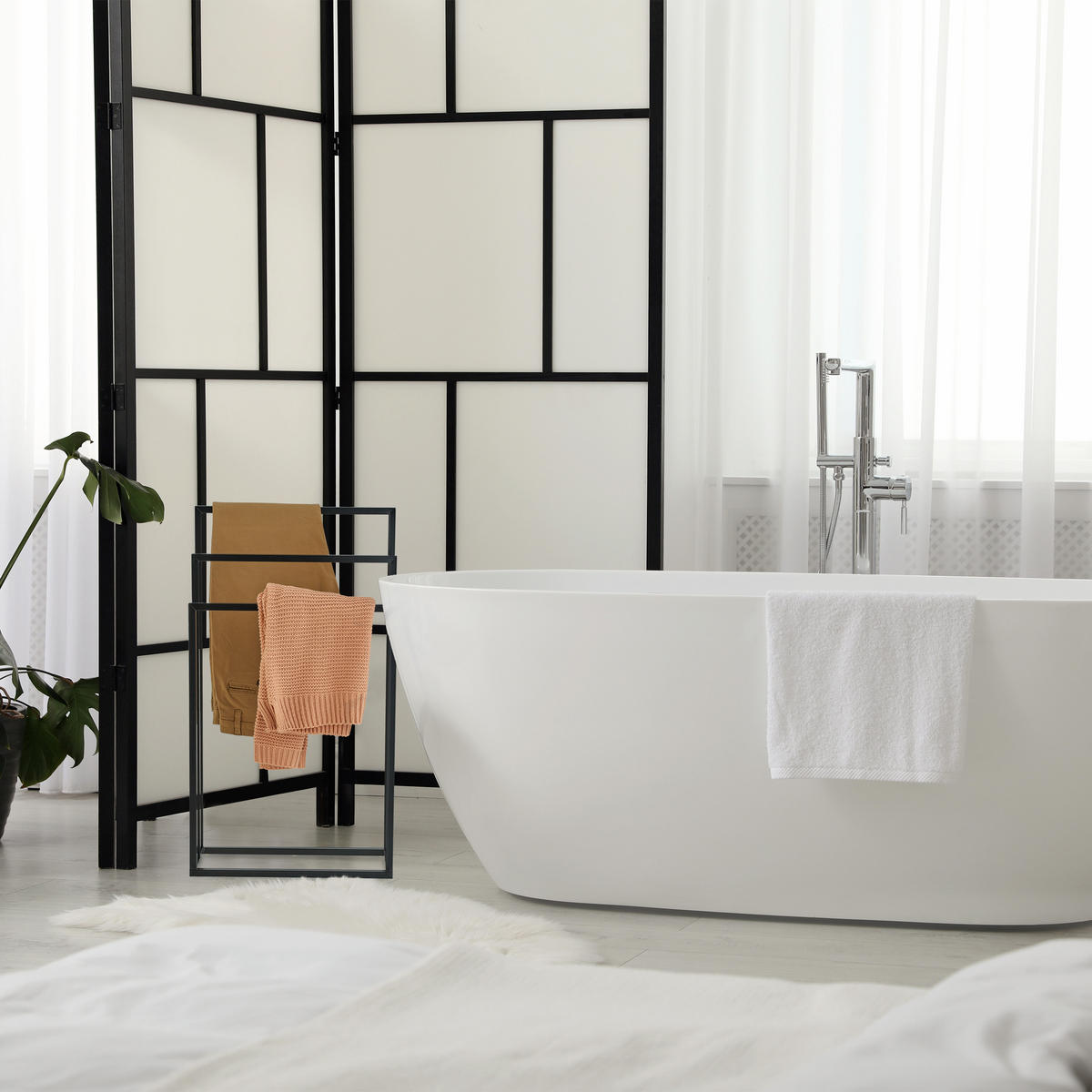 HANDTUCHSTÄNDER - Schwarz, Metall (46/82.5/21cm) - Relaxdays