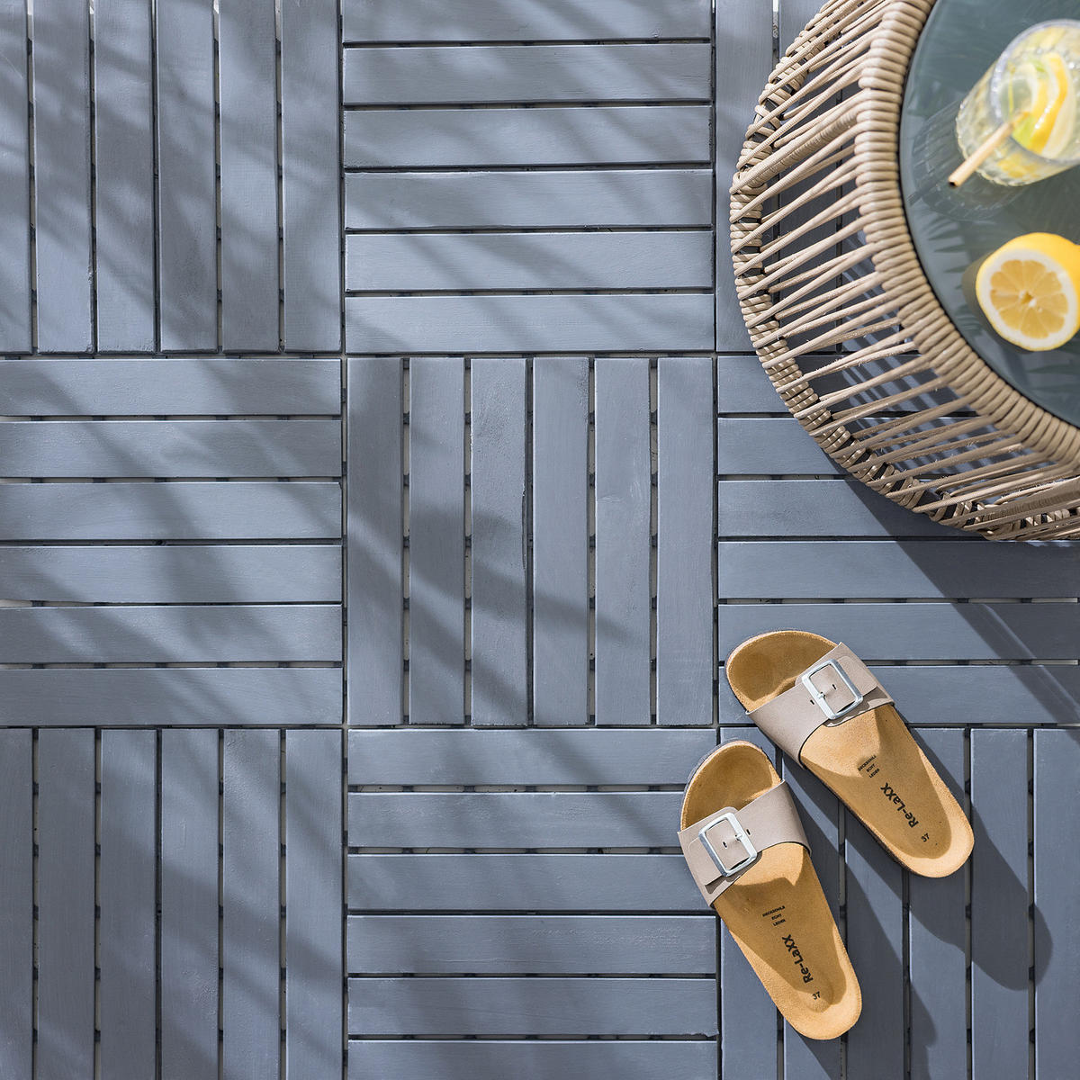 TERRASSENFLIESE - 33er-Set - Akazie massiv - Grau, Holz/Kunststoff (30/30/2.4cm) - home24