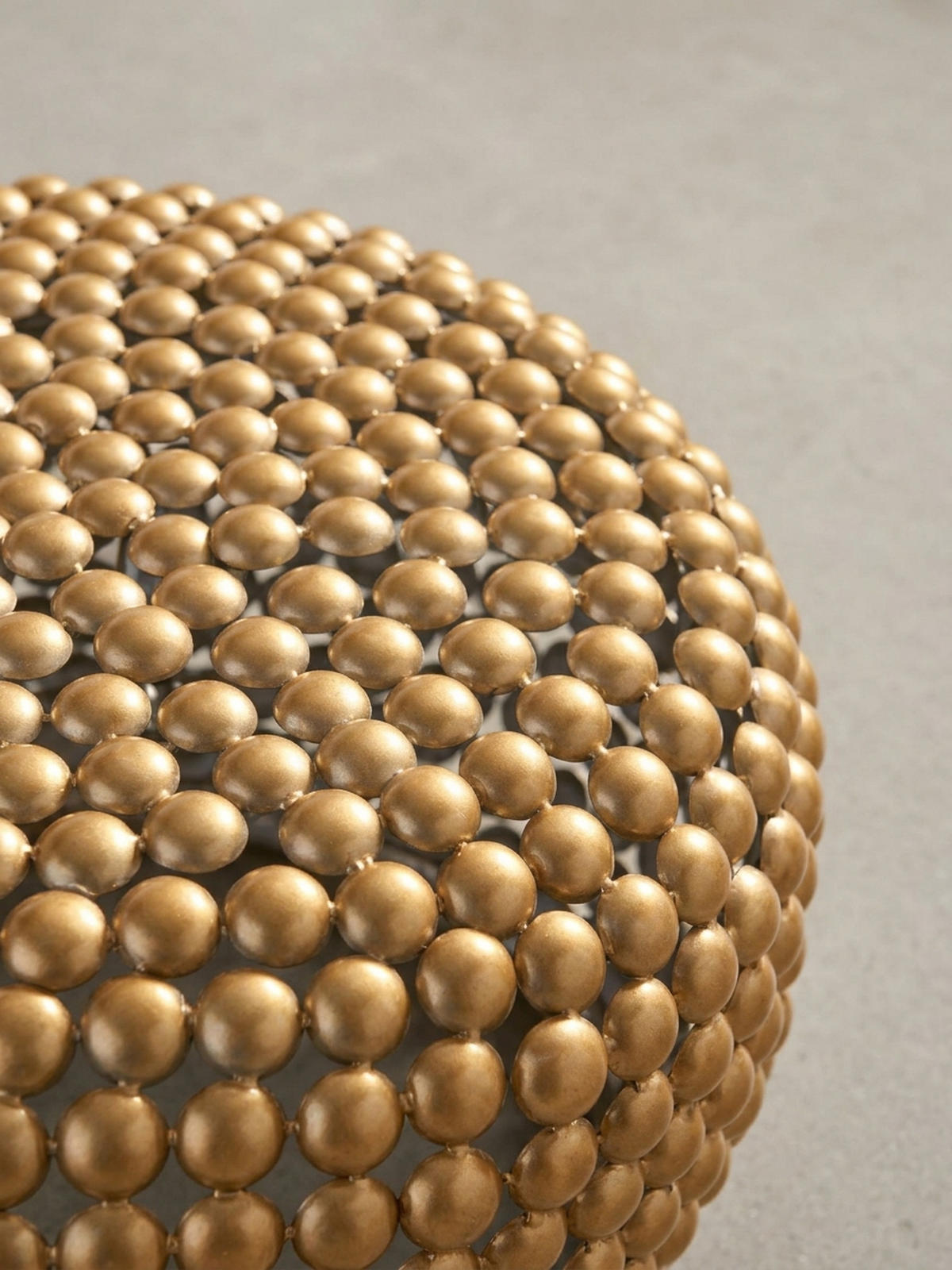 BEISTELLTISCH BIFERNO im orientalischen Stil aus Aluminium mit abgerundeter Form, Gold 60x60x30 cm - Goldfarben, Metall (60/60/30cm) - KADIMA DESIGN