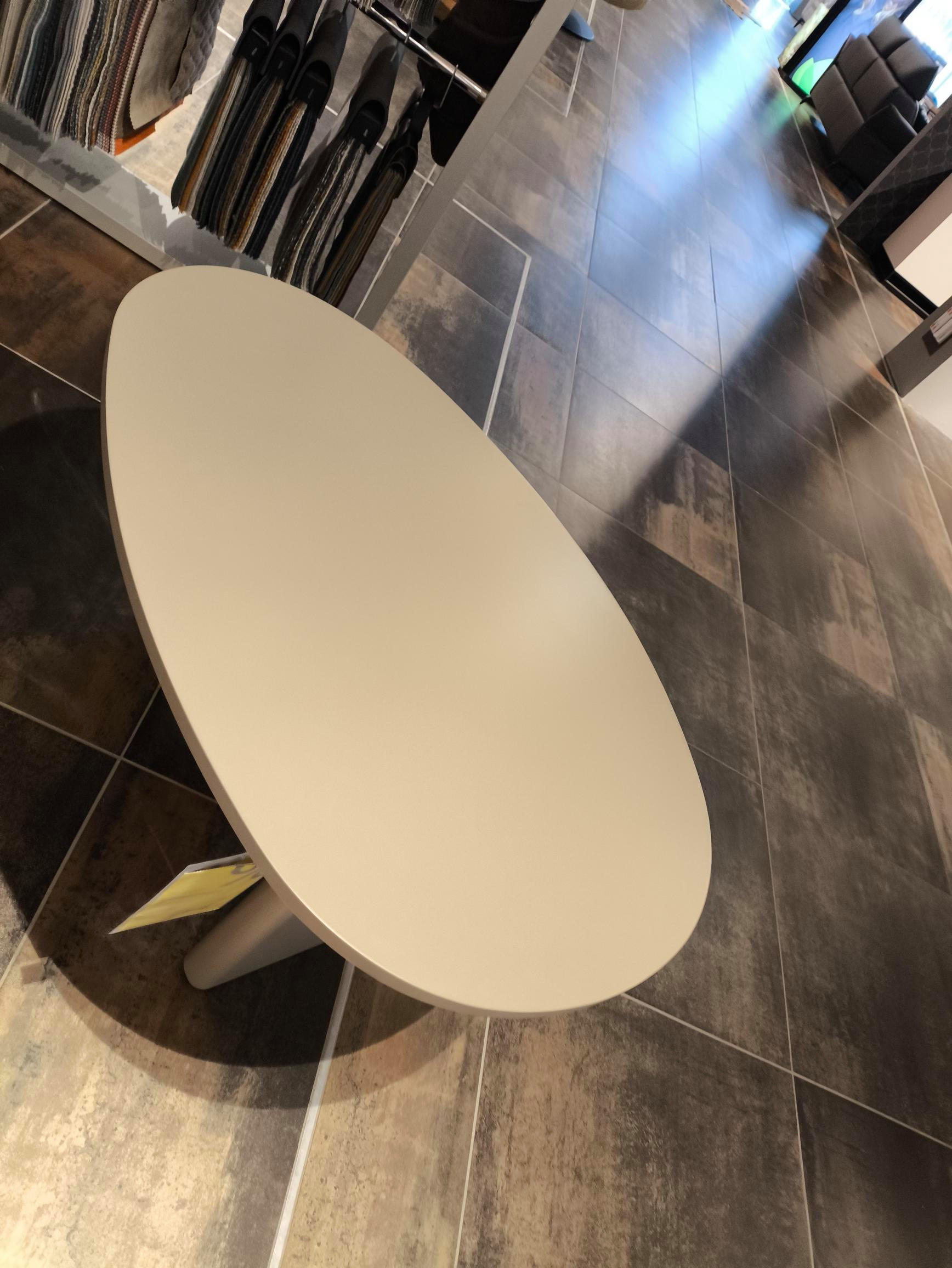 Couchtisch ARLO - Ambiente