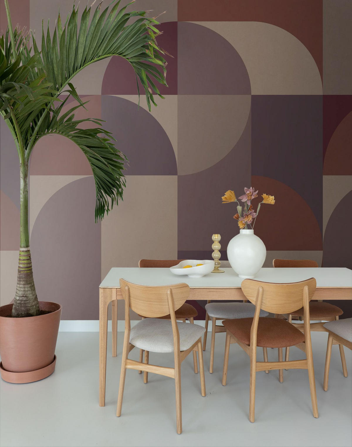 FOTOTAPETE Kreise im Bauhaus-Stil 2.5 x 2.79 m - Lila, Papier (250/279cm) - ESTAhome