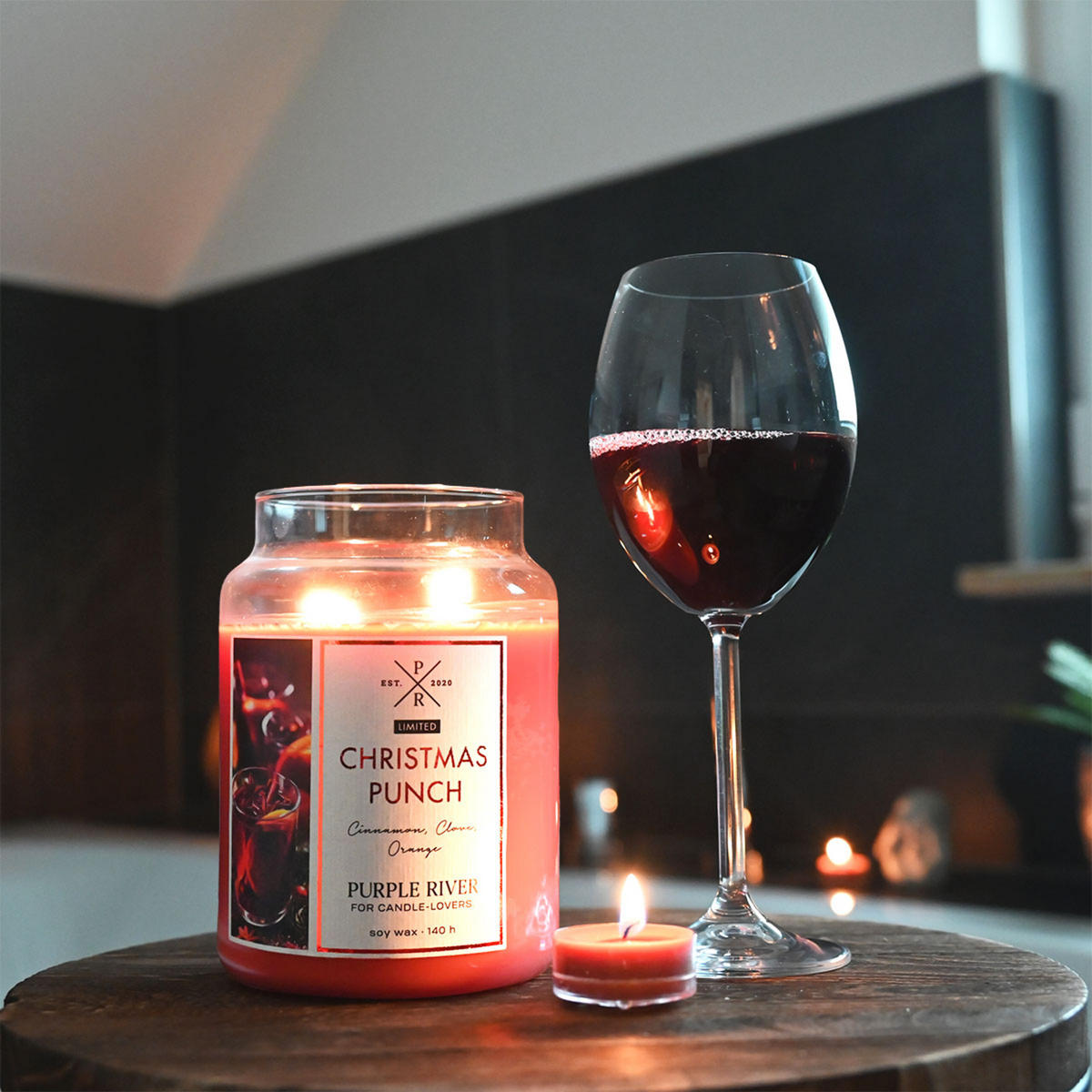 DUFTKERZE Purple River - Rot, Naturmaterialien/Glas (18cm)