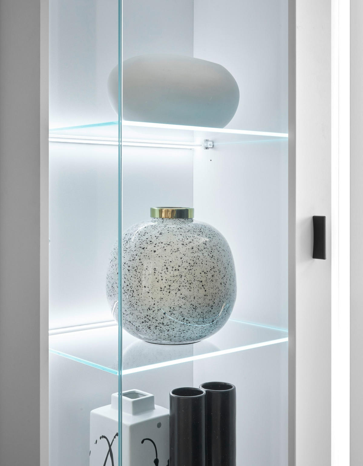 VITRINE weiß matt, Vitrinenschrank inklusive Frontbeleuchtung 80 x 200 cm - Silberfarben/Schwarz, Glas/Holzwerkstoff (80/200/35cm) - Furn.Design