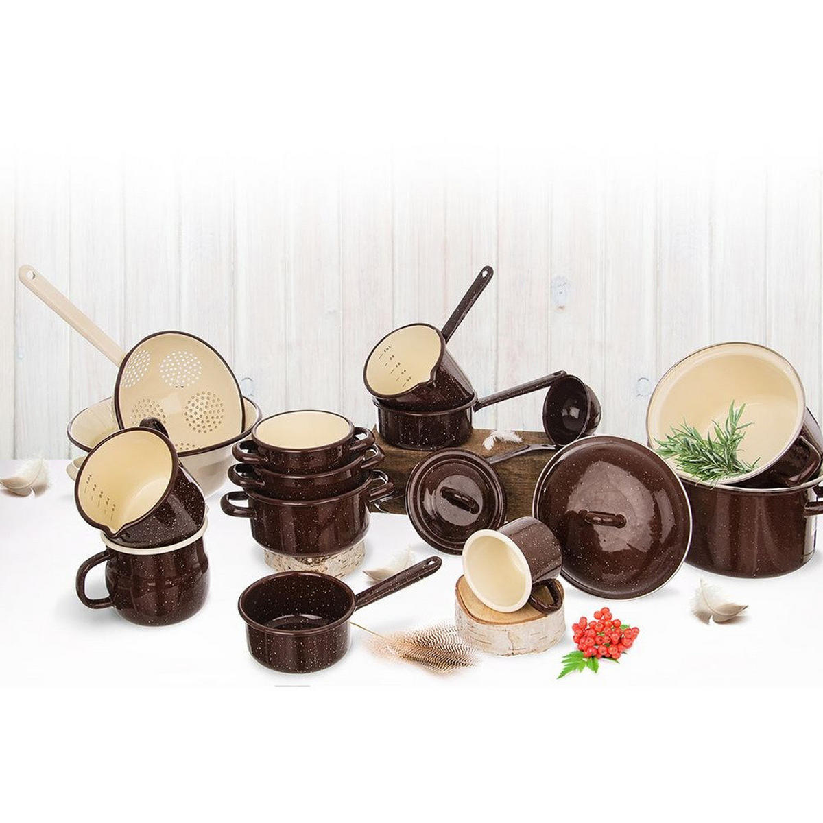 EMAILLIERTER MESSBECHER BRAUN, Emaille, braun, 1,2 l - Braun, Metall (1.2L) - Orion 