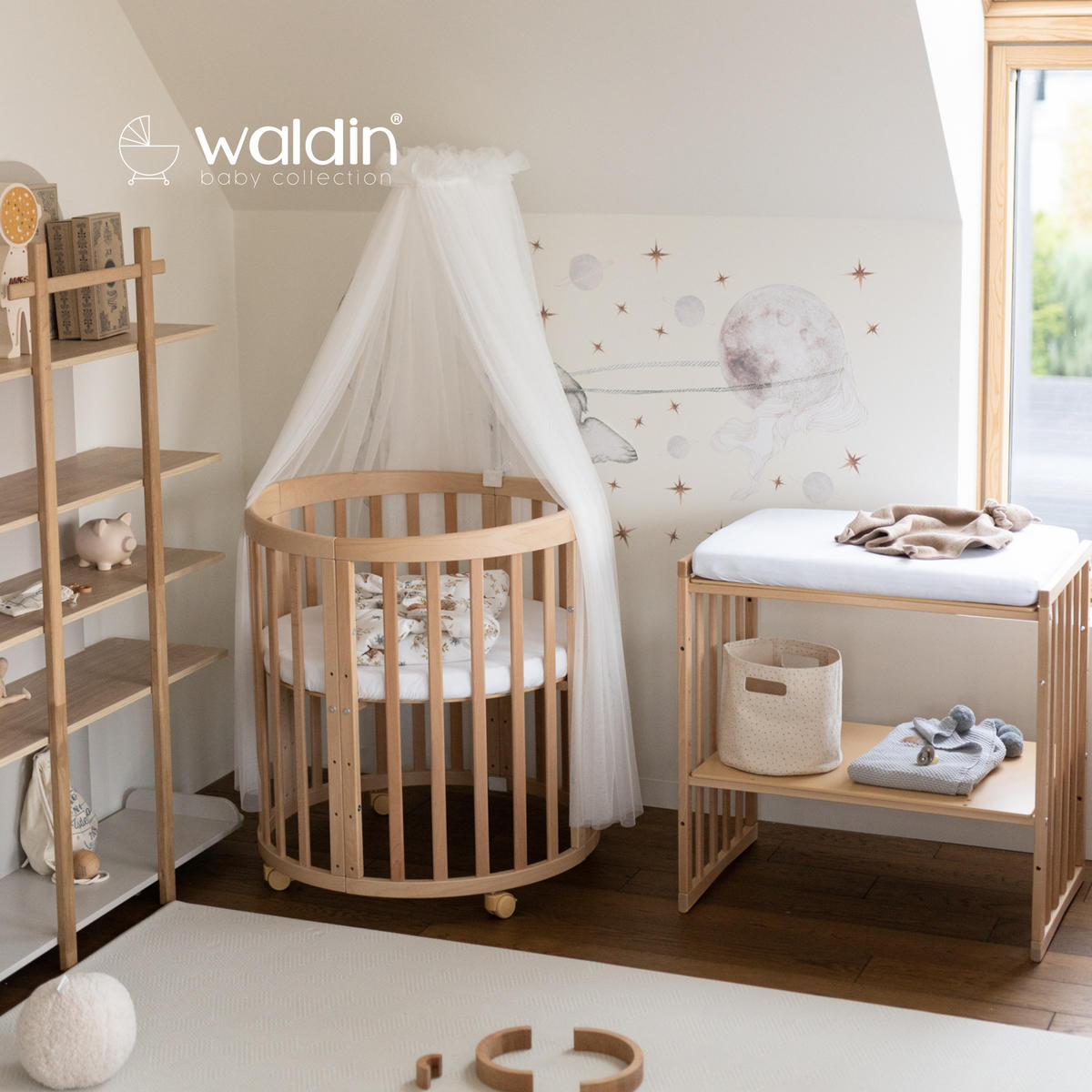 BABYBETT NATUR OVAL 7in1 mit Matratze und Himmelset - Multicolor/Naturfarben, Holz/Textil