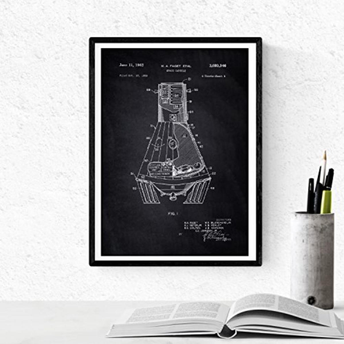 POSTER Set mit 4 Schwarz Astronaut Patenten A4 Schwarzer Rahmen - Schwarz, Papier (29.7/3cm) - Nacnic