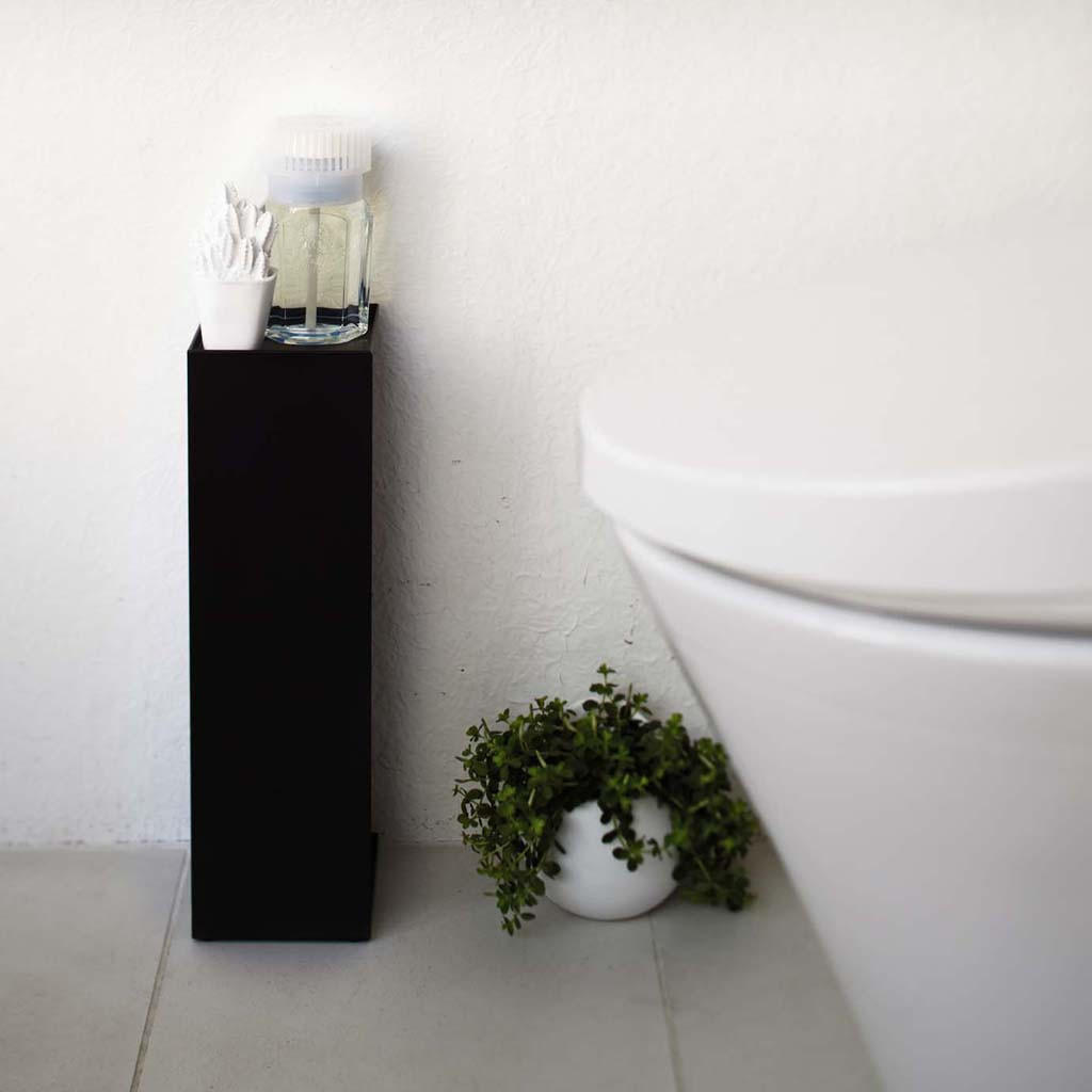 YAMAZAKI Tower 7851 Toilettenpapierhalter in Schwarz - Stilvolle und praktische Lösung - Schwarz, Metall (11.5/38.5/11.5cm) - Yamazaki