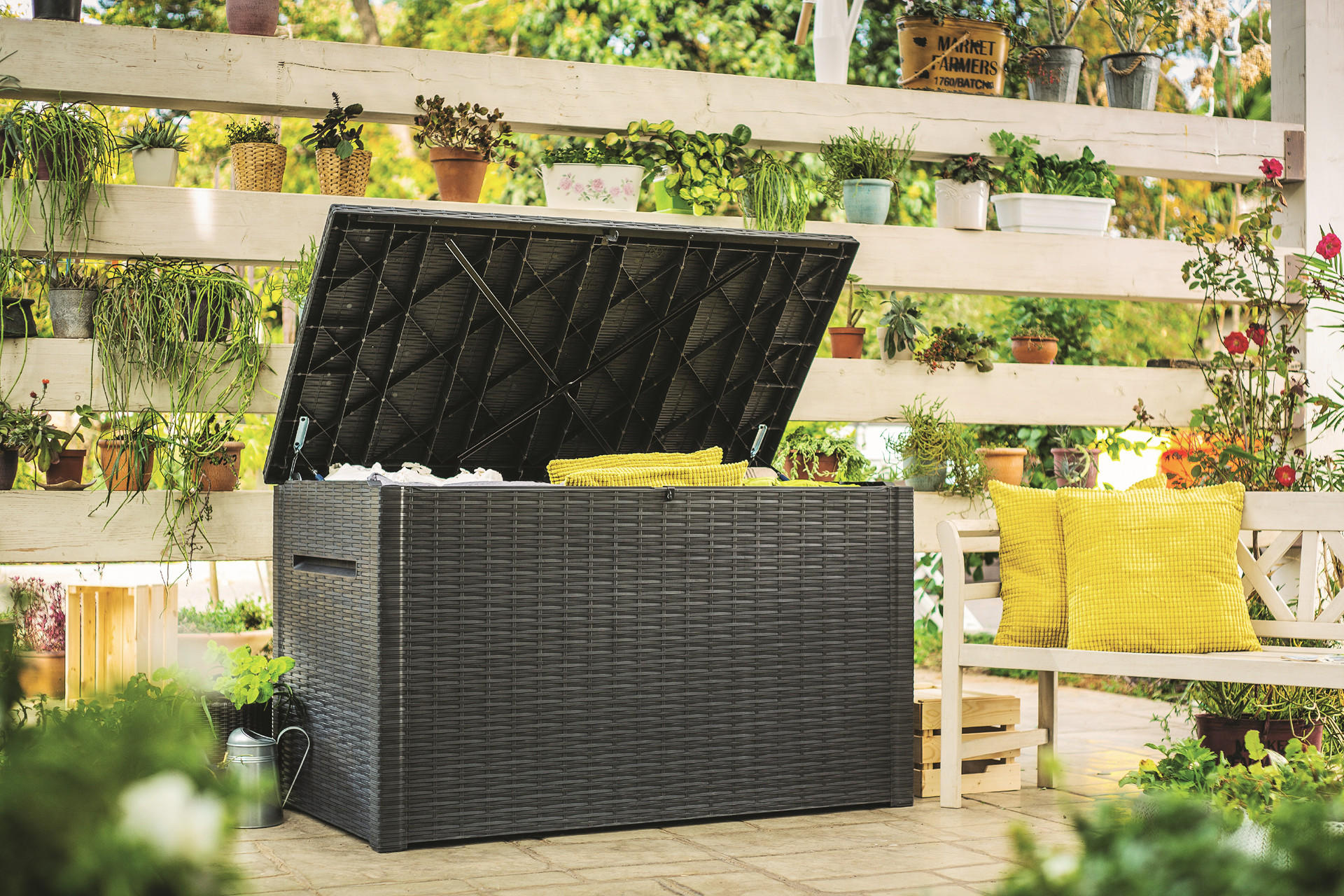 Kissenbox aus Polyrattan