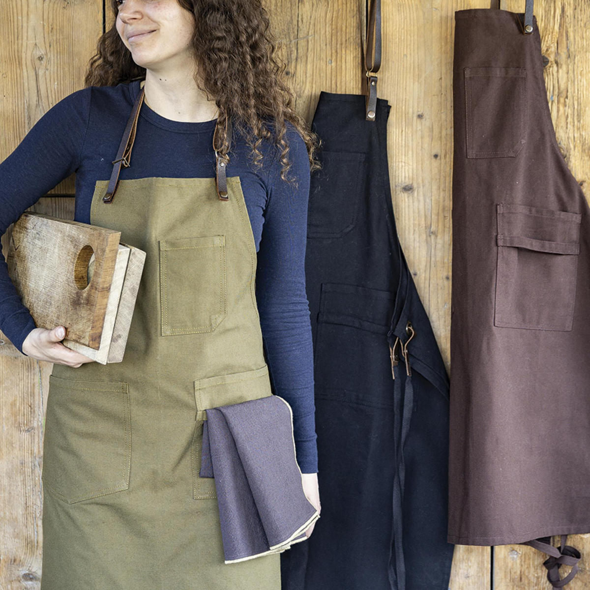 KÜCHENSCHÜRZE Léo kaffee 70 x 90 cm - Braun, Textil (70/90cm) - Winkler