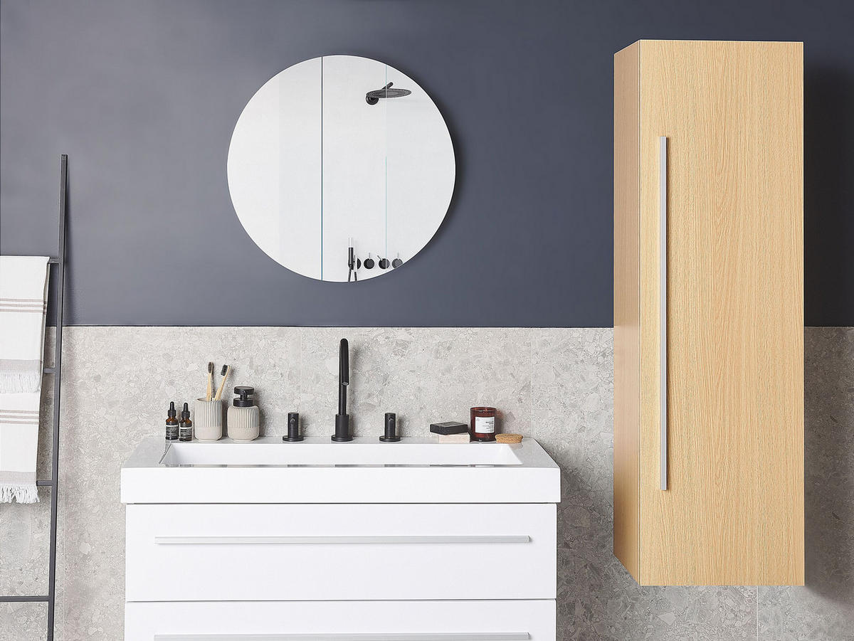 BAD HÄNGESCHRANK heller Holzfarbton Mataro - Hellbraun/Silberfarben, Holzwerkstoff (40/132/35cm) - Beliani