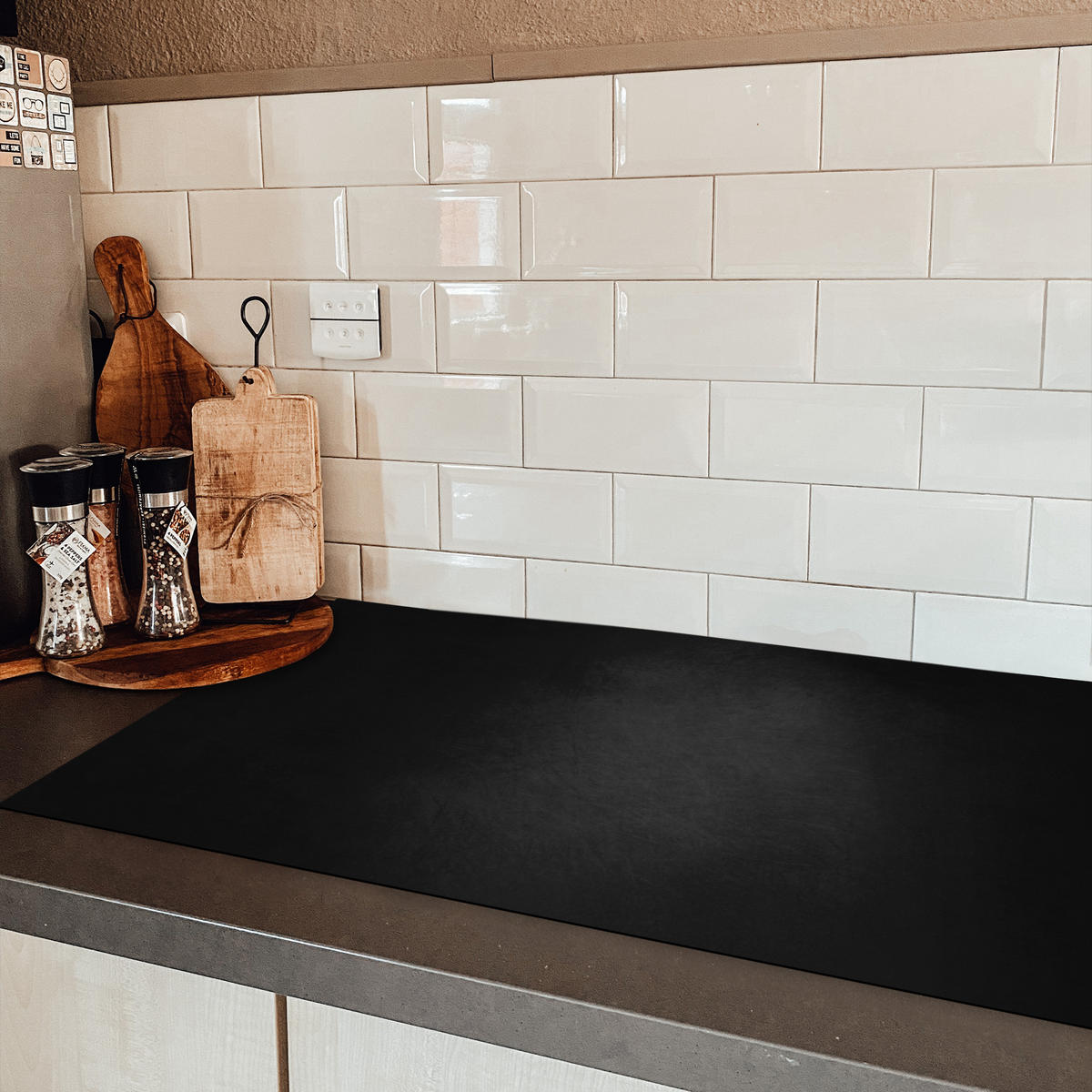 HERDABDECKPLATTE Beton - Schwarz - Grau - Strukturiert - Industriell 90x52 cm - Graphitfarben, Kunststoff (90/52/0.2cm) - MuchoWow