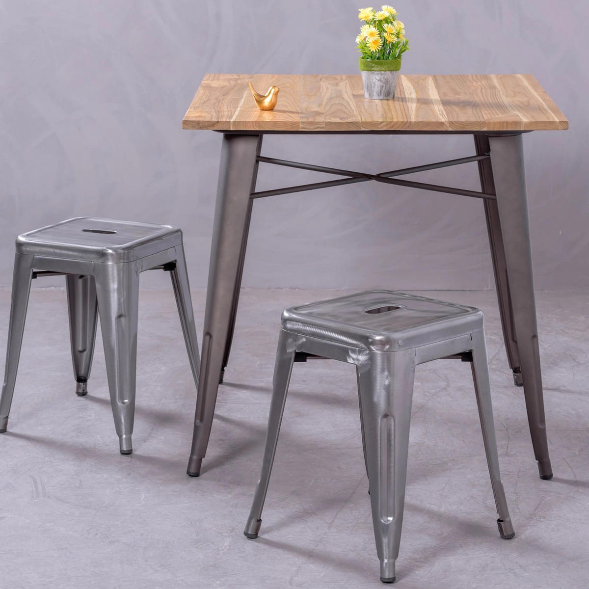 HOCKER Metall Alufarben - Alufarben, Metall (37/46/37cm) - Nest Dream