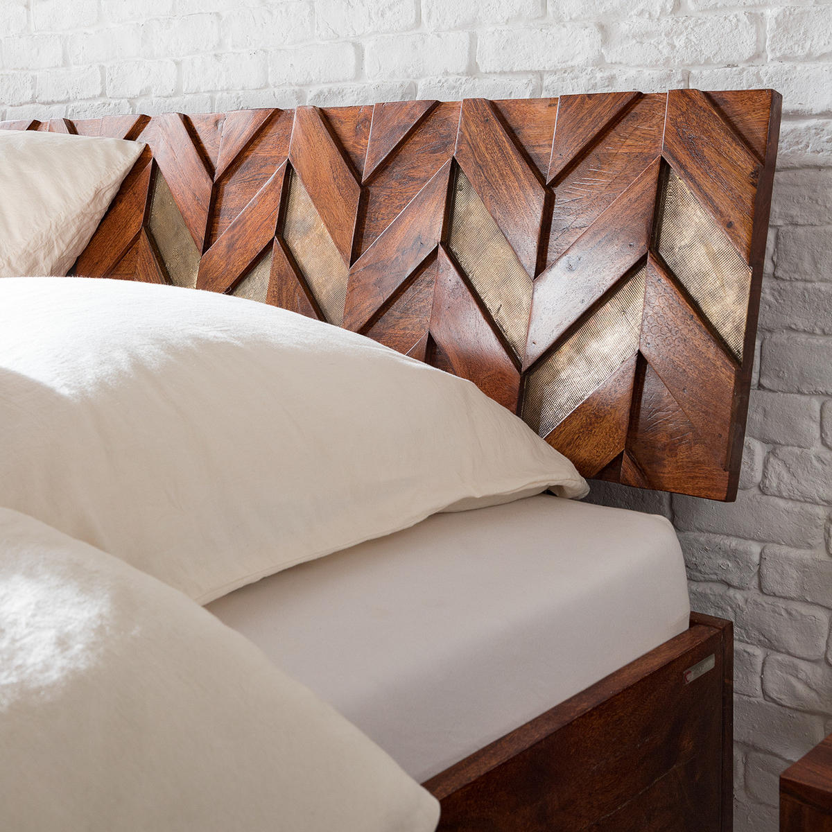 MASSIVHOLZBETT - Akazie massiv / Metall - Braun/Akaziefarben, Holz (180/200cm) - home24