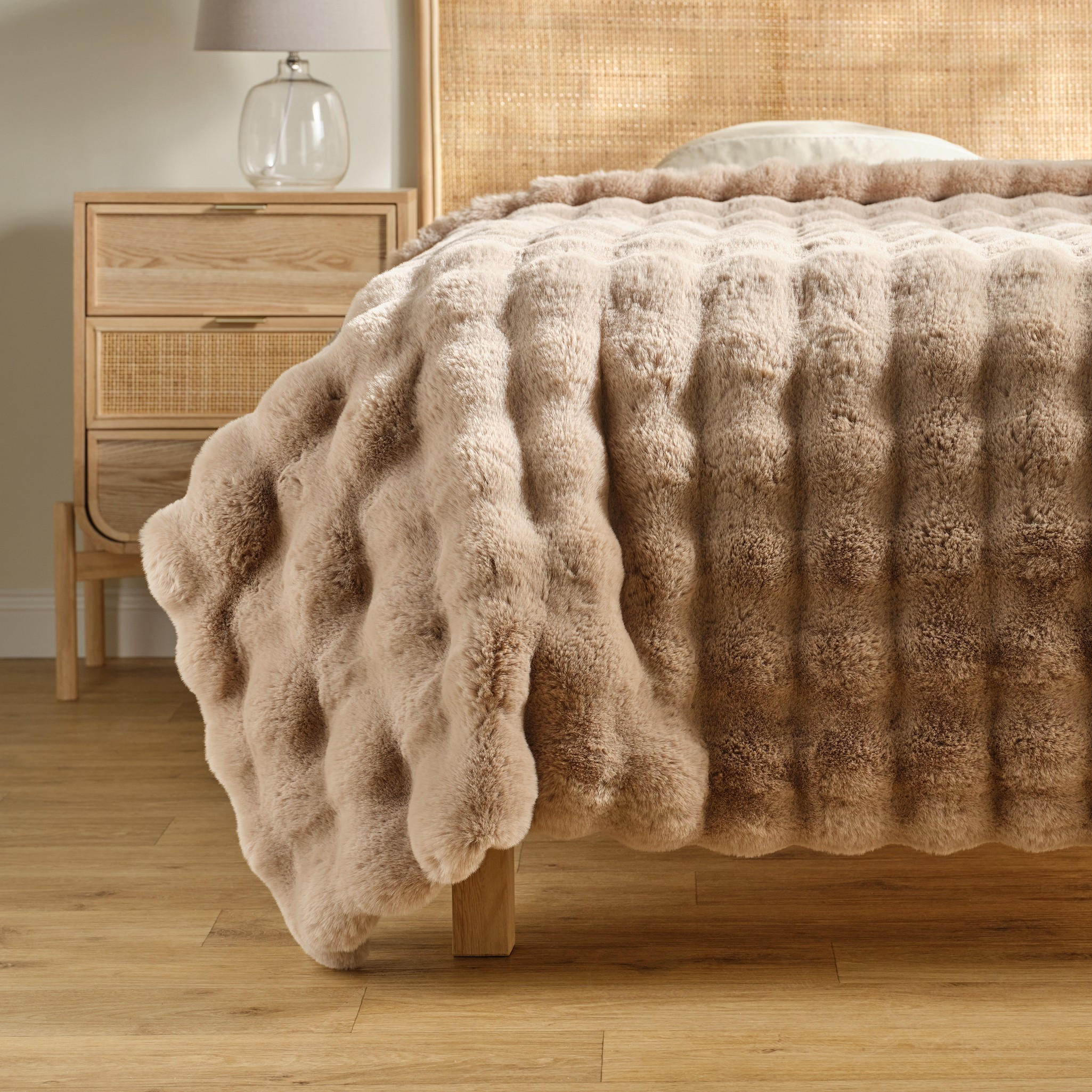 TAGESDECKE Bares - Hellbraun, Textil (180/200cm) - home&you