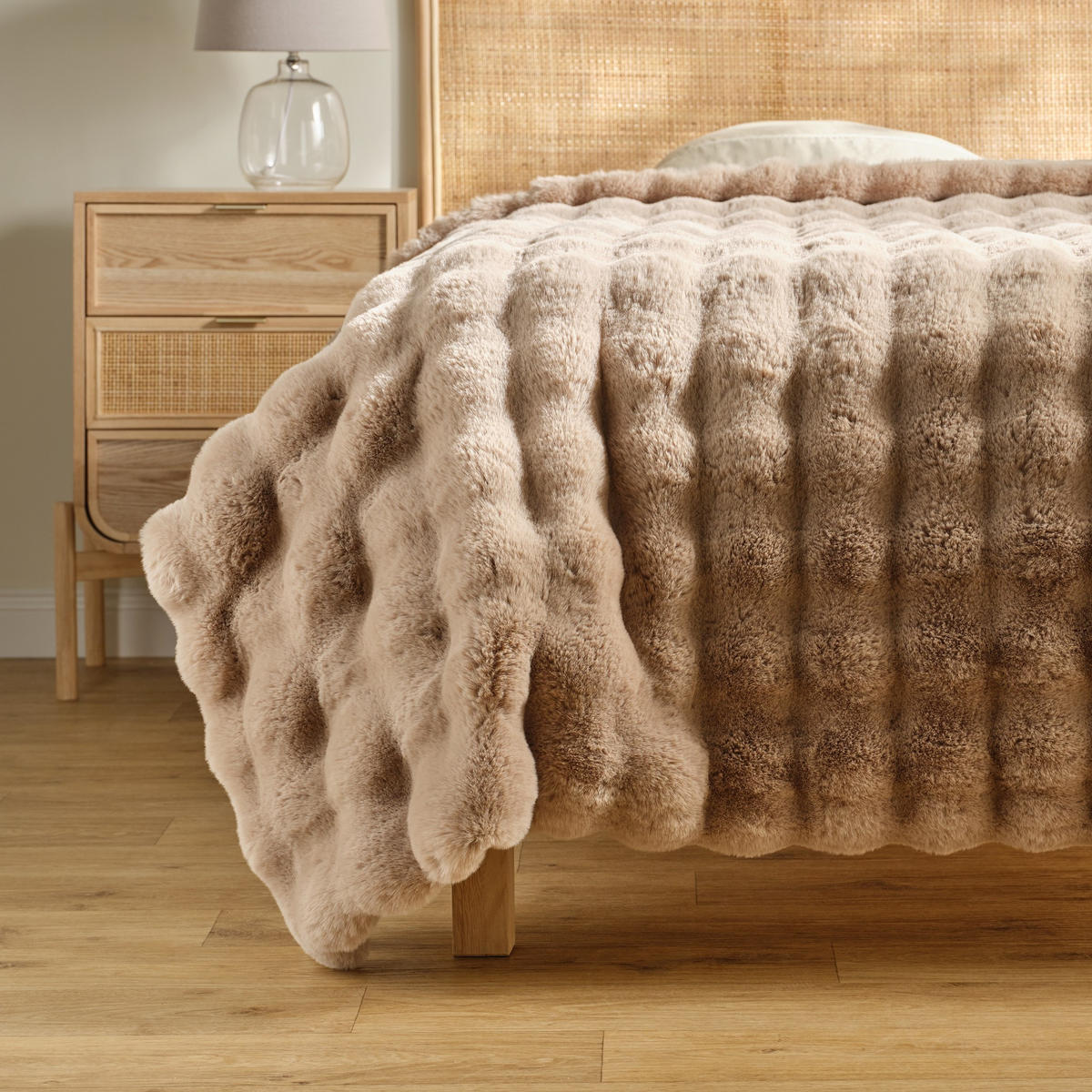 TAGESDECKE Bares - Hellbraun, Textil (180/200cm) - home&you