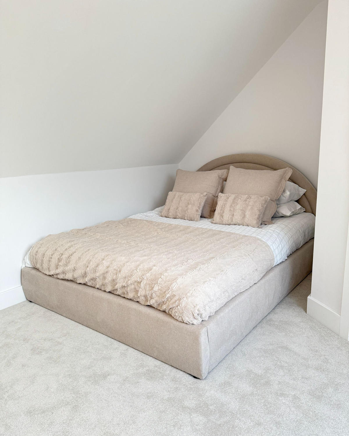 BETT mit Stauraum 160/200 cm Stoff Hellbeige Mouzon - Beige, Textil (160/200cm) - Beliani