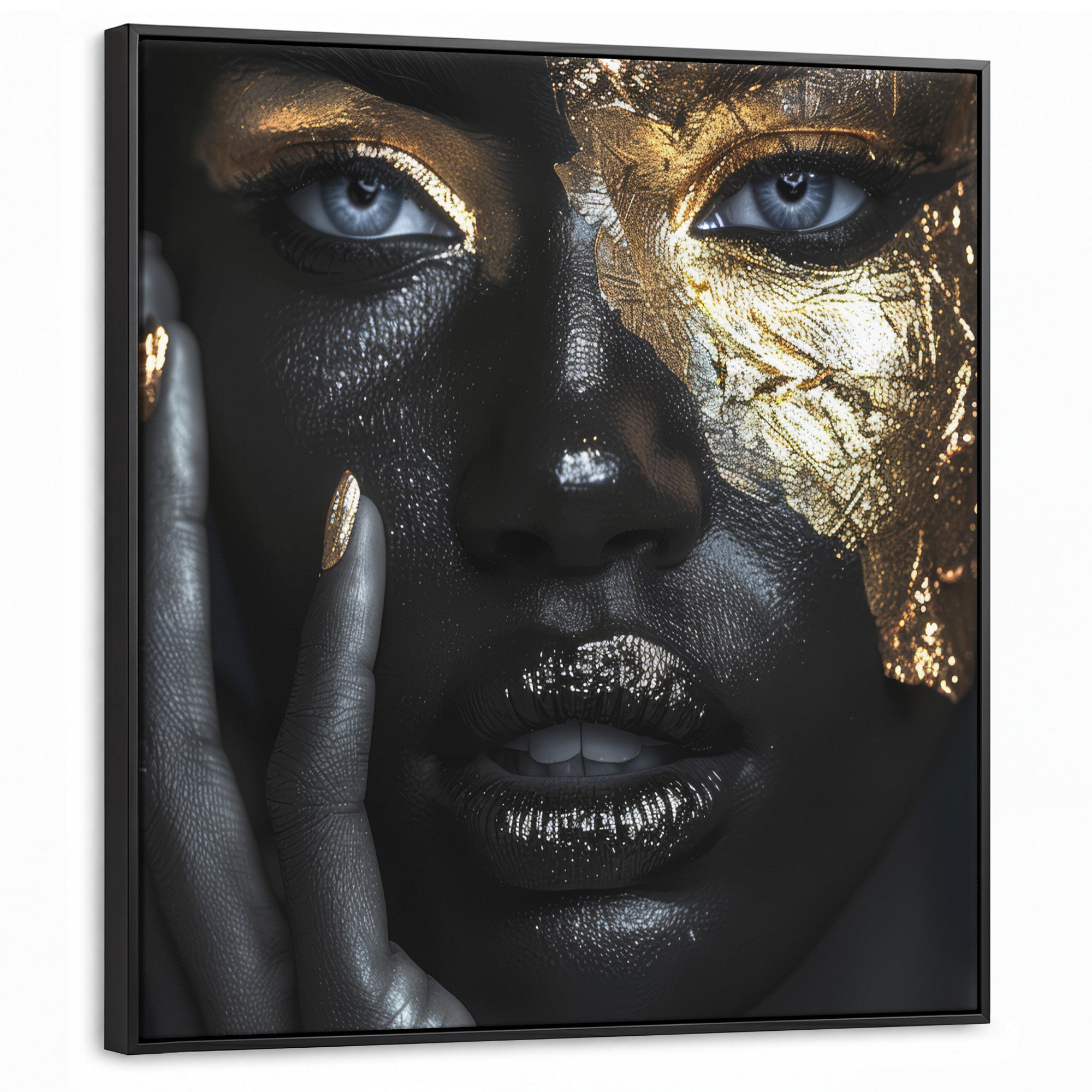 LEINWAND Bilder mit Rahmen - Frau - Gold - Porträt - Schwarz-Weiß - Luxus - 90x90 - Hellblau, Textil (90/90cm) - MuchoWow