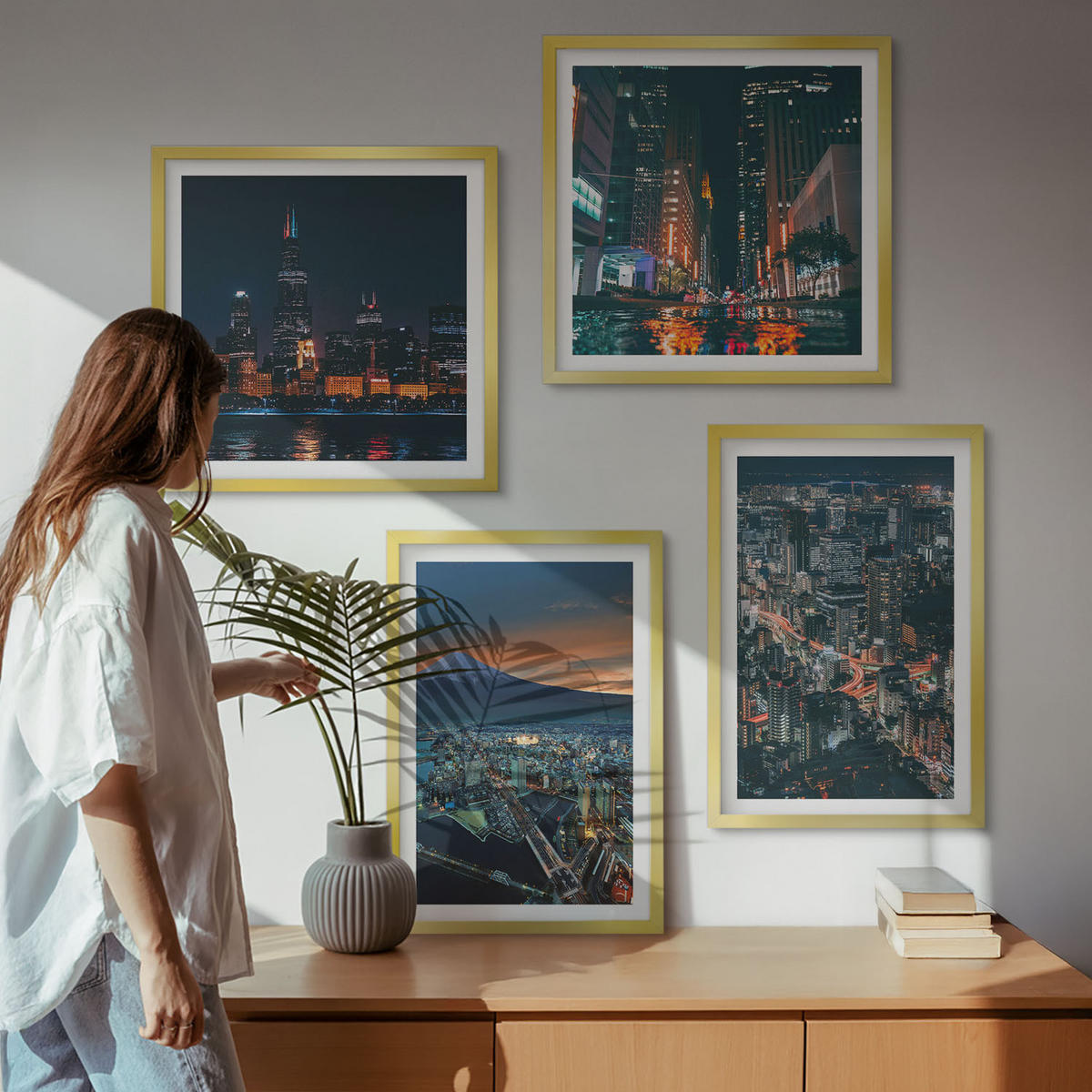 BILDER SET 4er Set - 50x50 cm & 40x60 cm Goldrahmen - Bergpanorama der Stadt bei Nacht - Goldfarben, Kunststoff (50/50cm) - TULUP