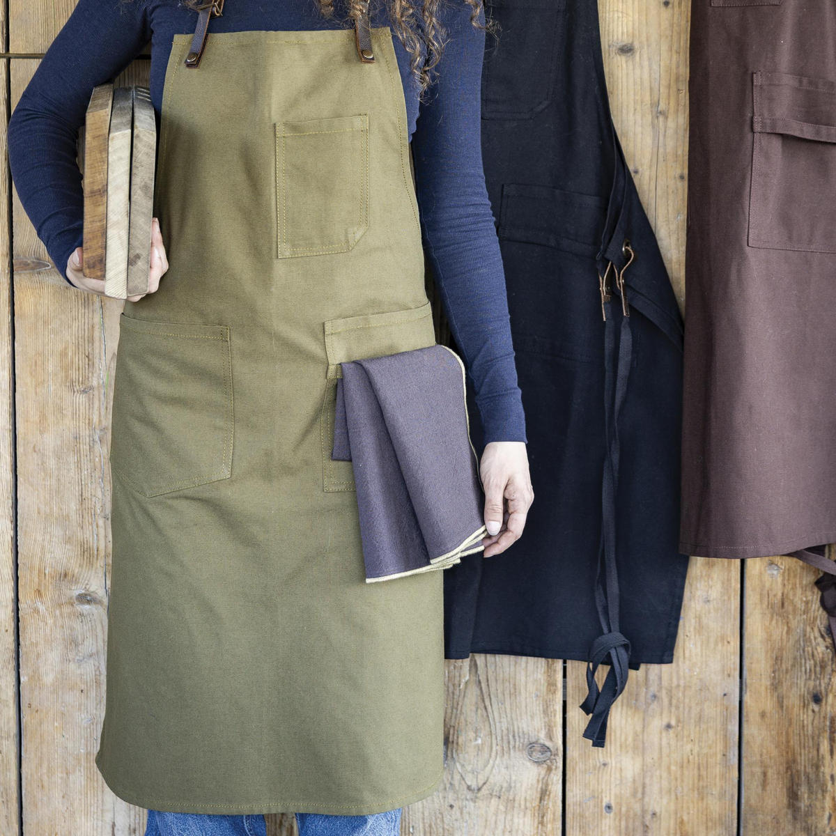 KÜCHENSCHÜRZE Léo khaki 70 x 90 cm - Grün, Textil (70/90cm) - Winkler