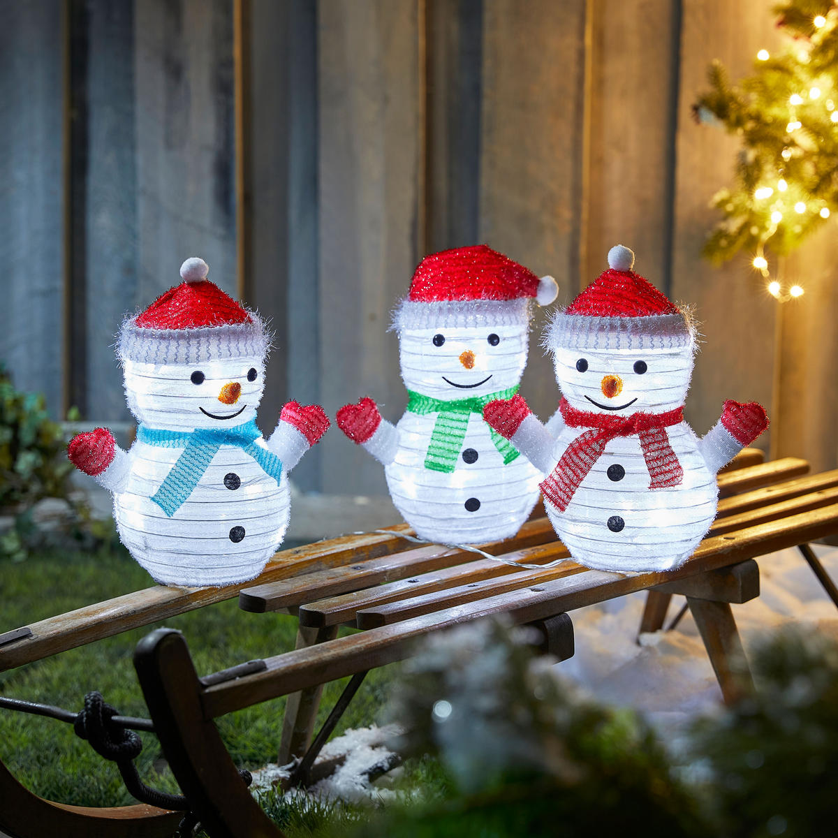LED-SCHNEEMANN - 45 LEDs mit Timer und wetterfestem Batteriefach für Garten und Vorgarten, 3er-Set - Weiß, Kunststoff (15/22/25cm) - Northpoint