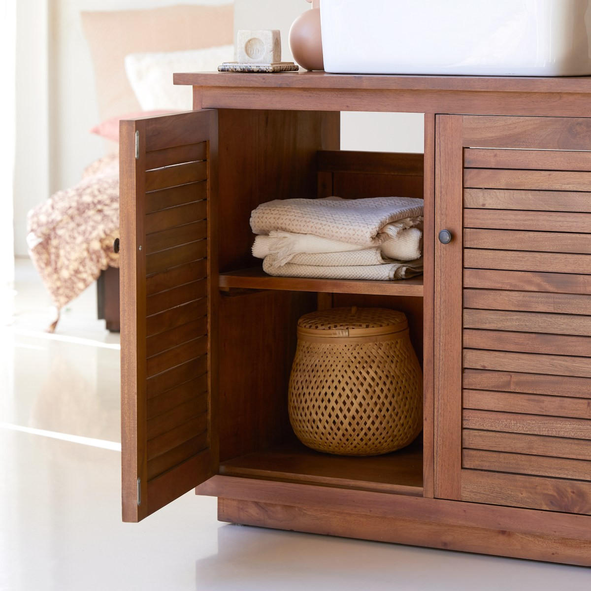 AUFBEWAHRUNGSMÖBEL Loggia Natur aus Akazie - Naturfarben, Holz (90/78/45cm) - Tikamoon