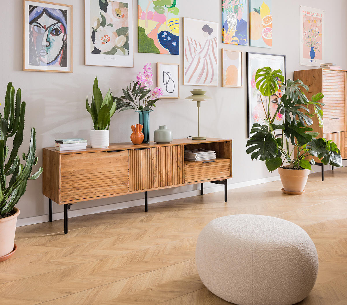 TV-LOWBOARD - Akazie massiv / Schwarz - Schwarz/Akaziefarben, Holz (180/63/42cm) - home24