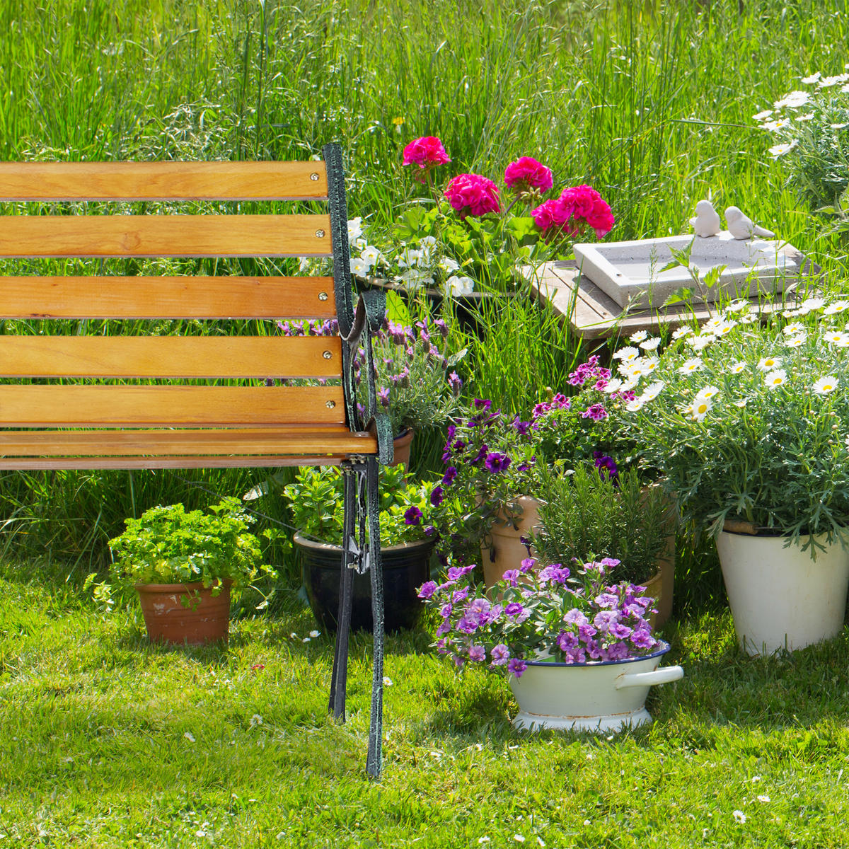 GARTENBANK - Braun, Holz/Metall (126/73.5/52.5cm) - Relaxdays