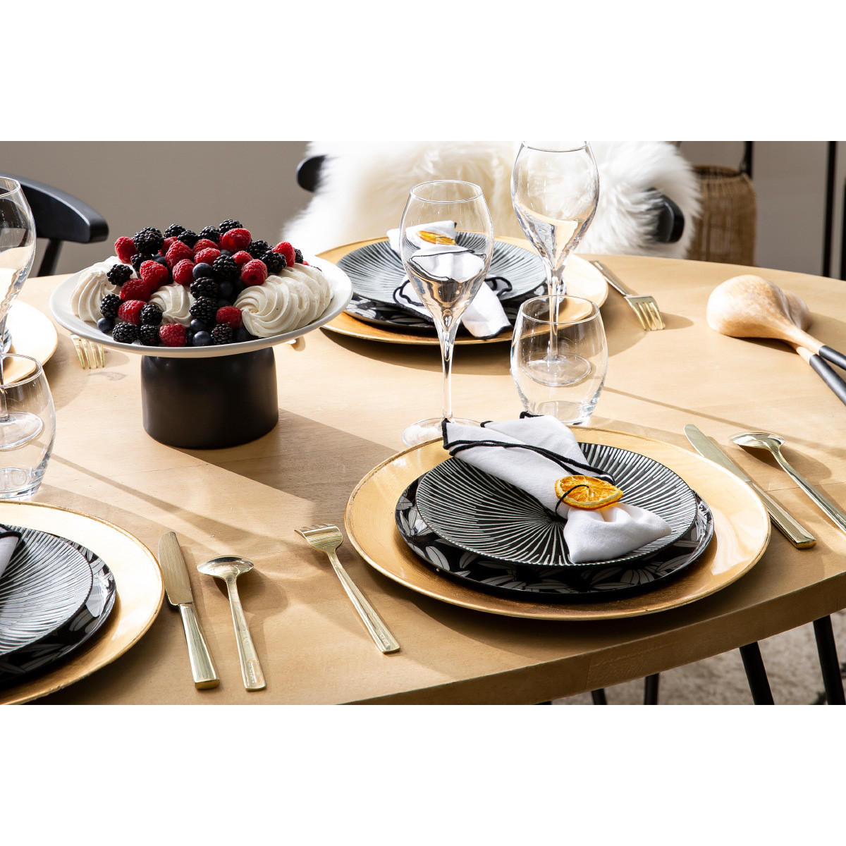 ESSTISCH Oval Massiv Mangoholz L160 VIBES - Naturfarben, Holz (160/90/76cm) - Miliboo